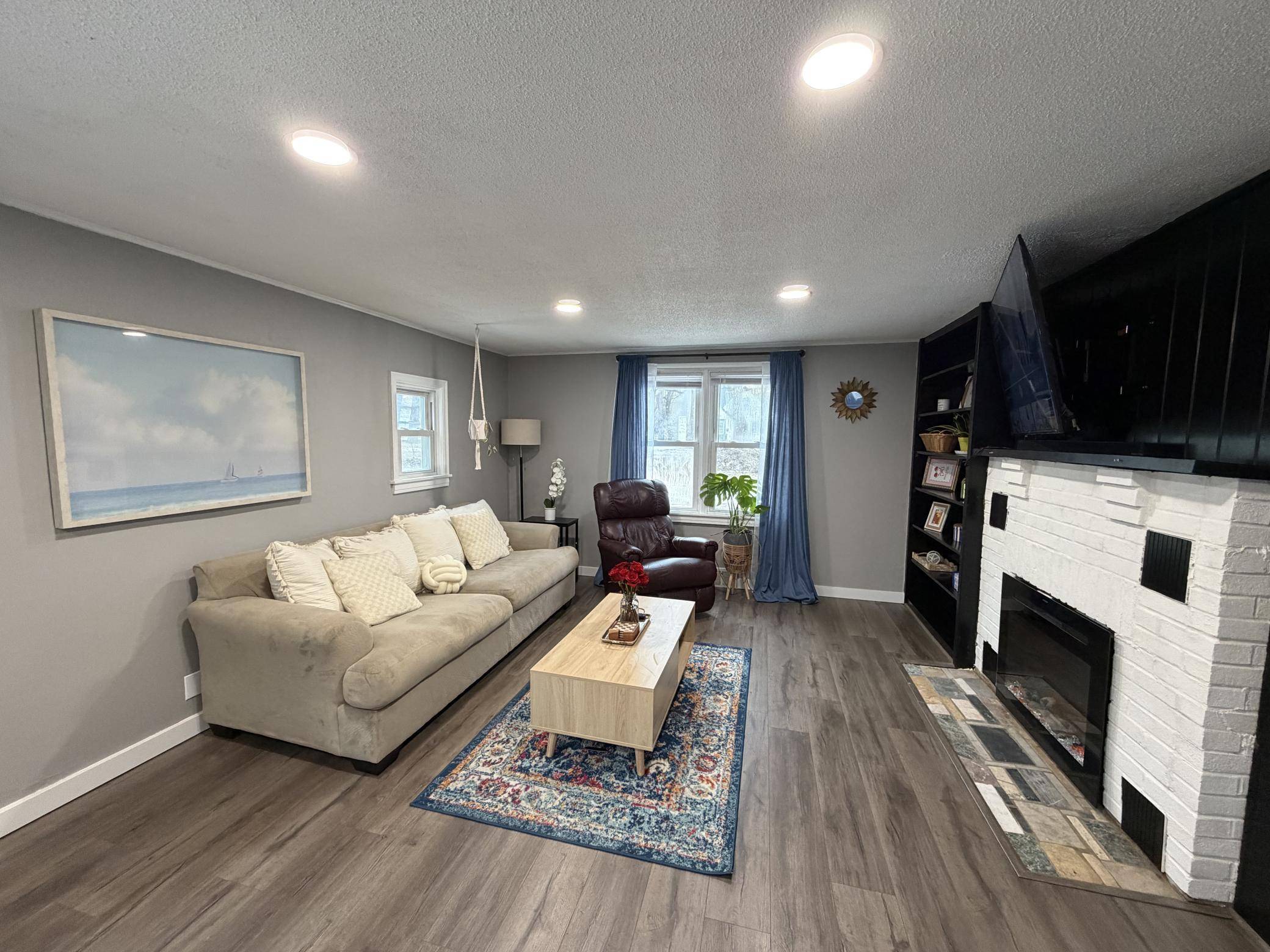 413 Fremont ST, Anoka, MN 55303