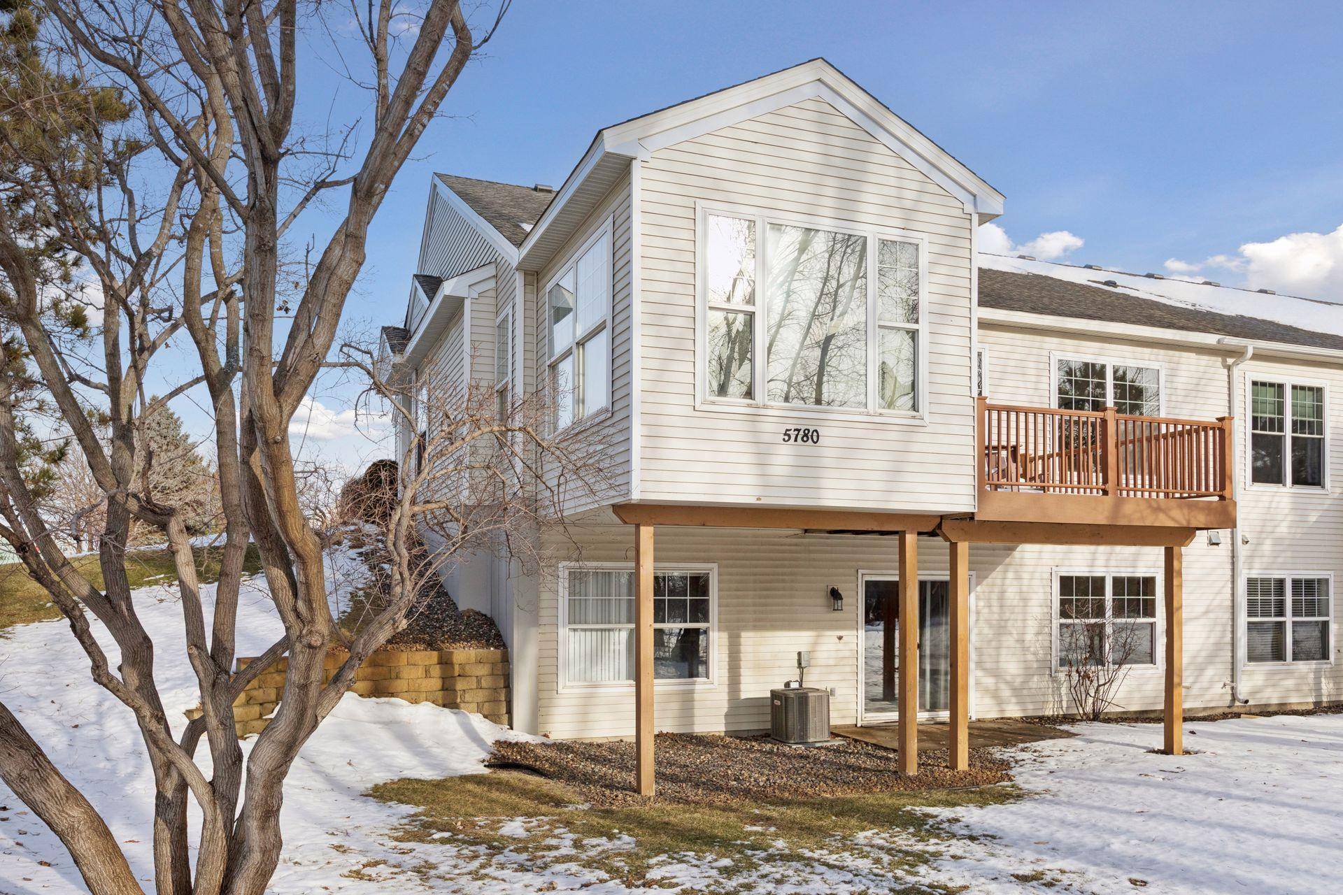 5780 Prairie Ridge DR, Shoreview, MN 55126