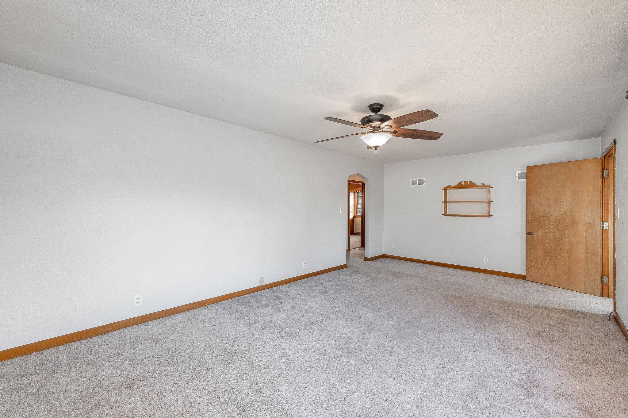 315 E 12th ST, Blue Earth, MN 56013