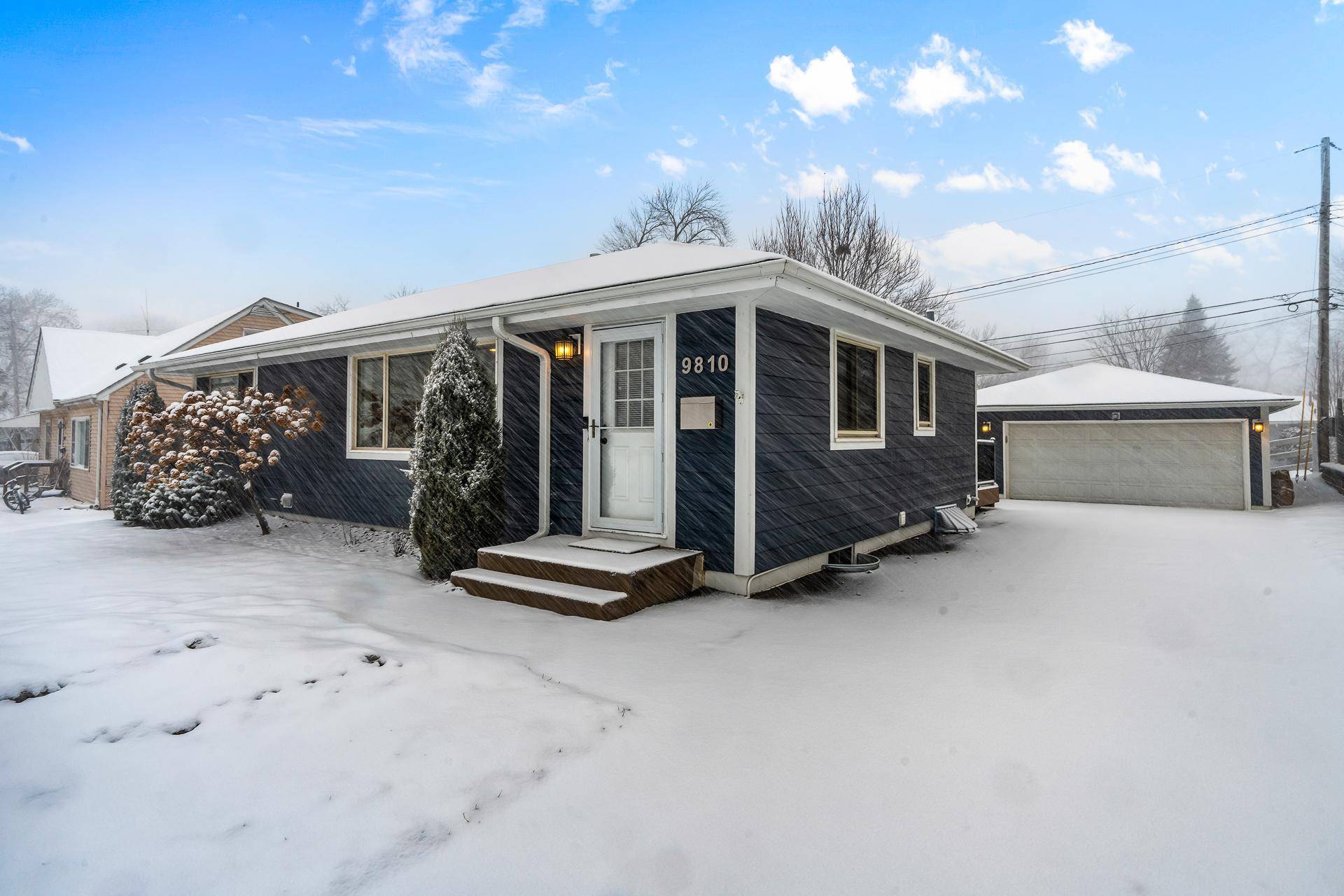 9810 W 18th ST, Saint Louis Park, MN 55426