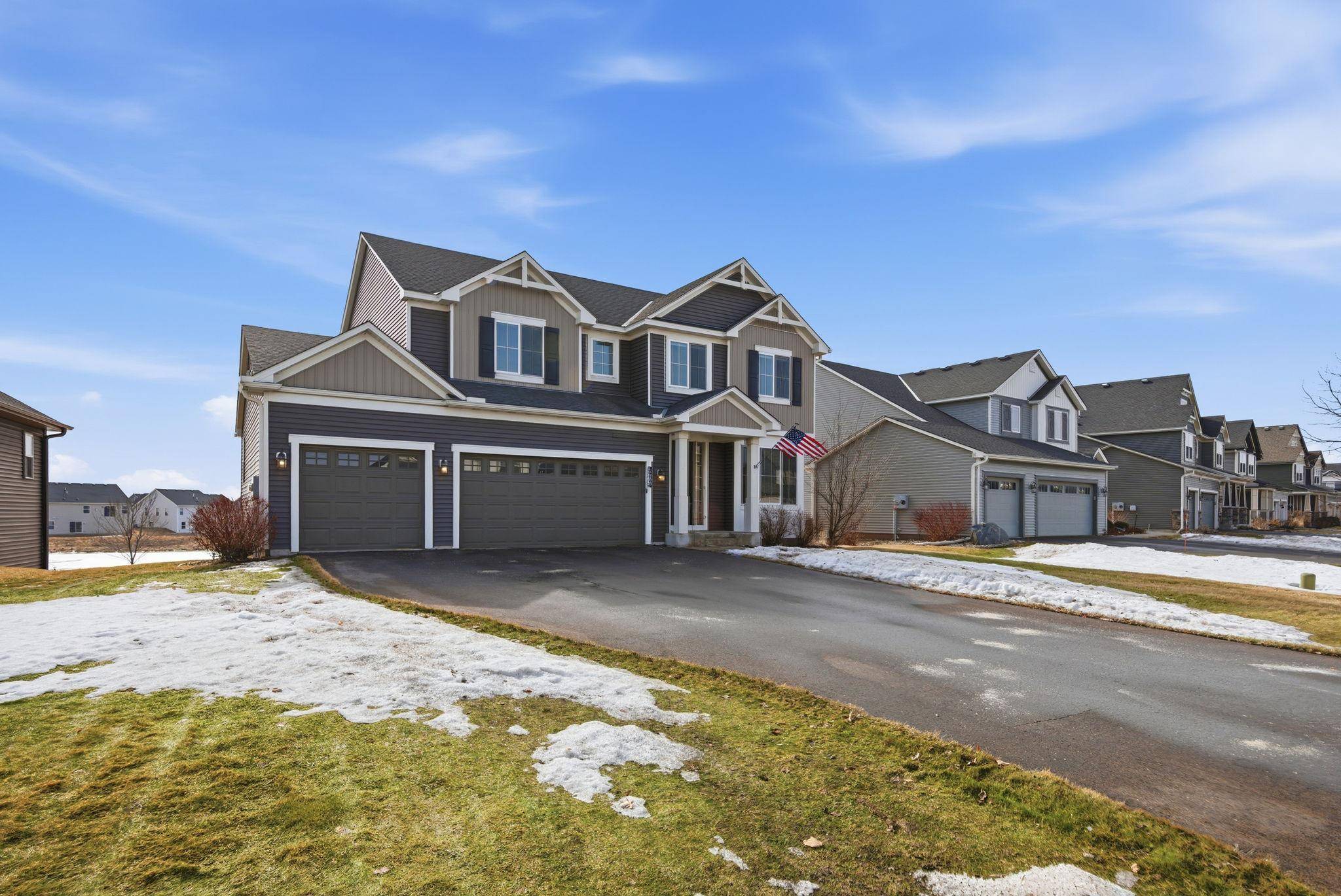 1409 Copper Hills DR, Carver, MN 55315