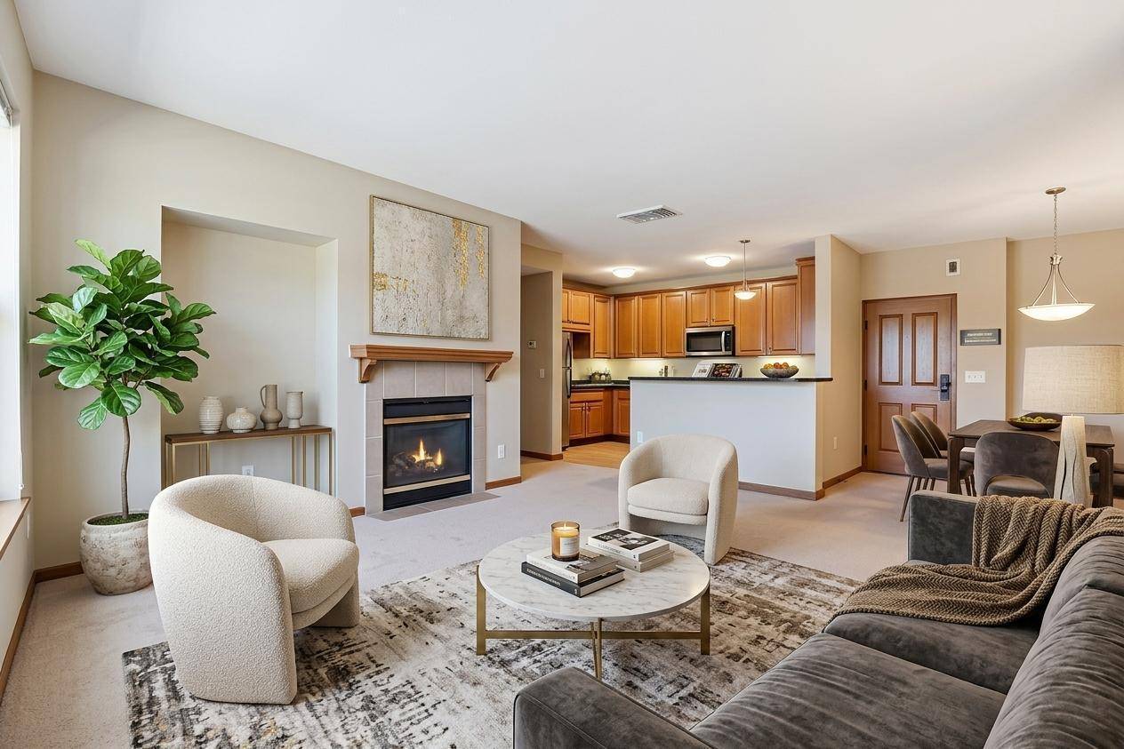5225 Grandview SQ #313, Edina, MN 55436