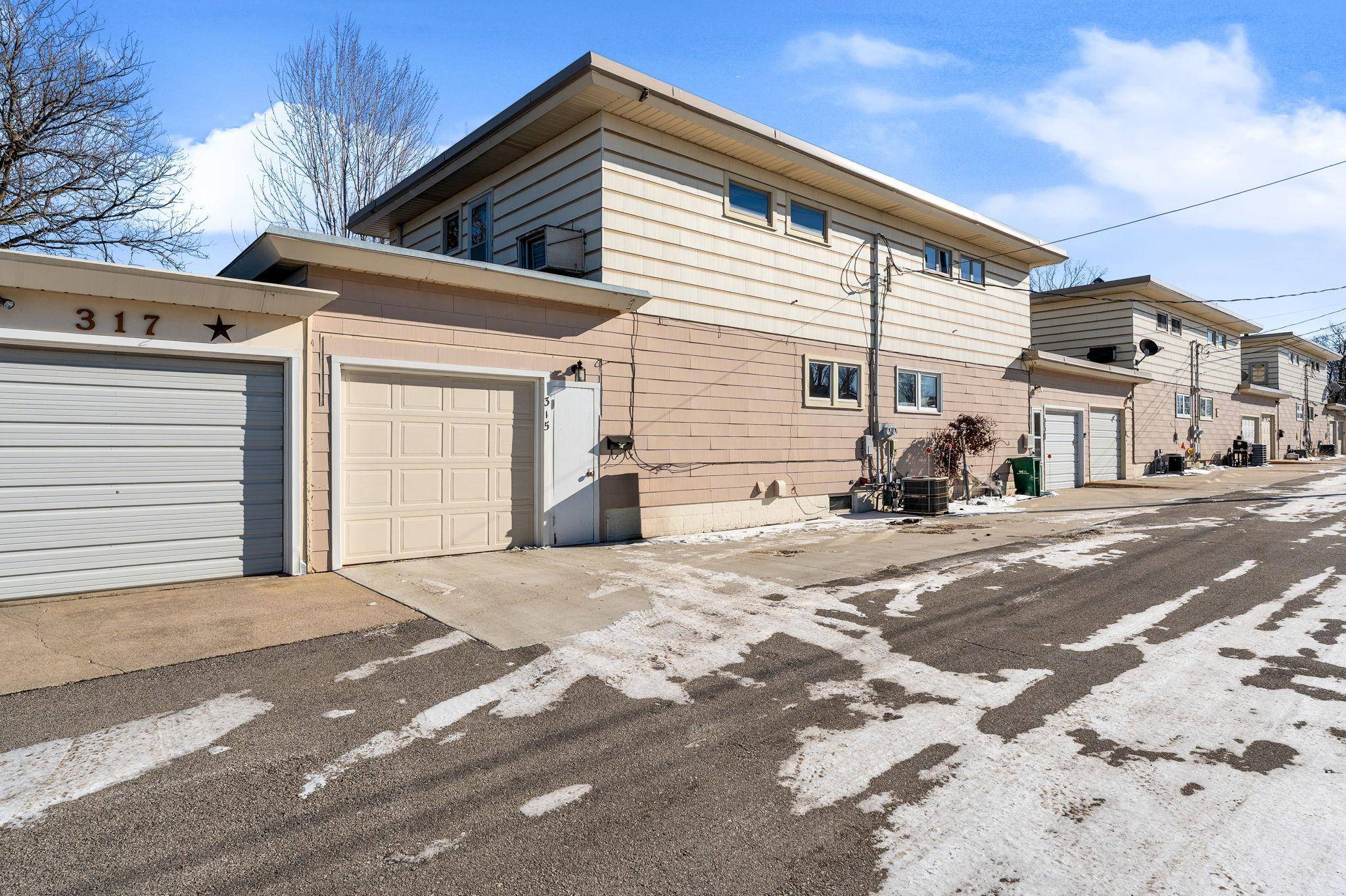 315 14th ST NW, Austin, MN 55912