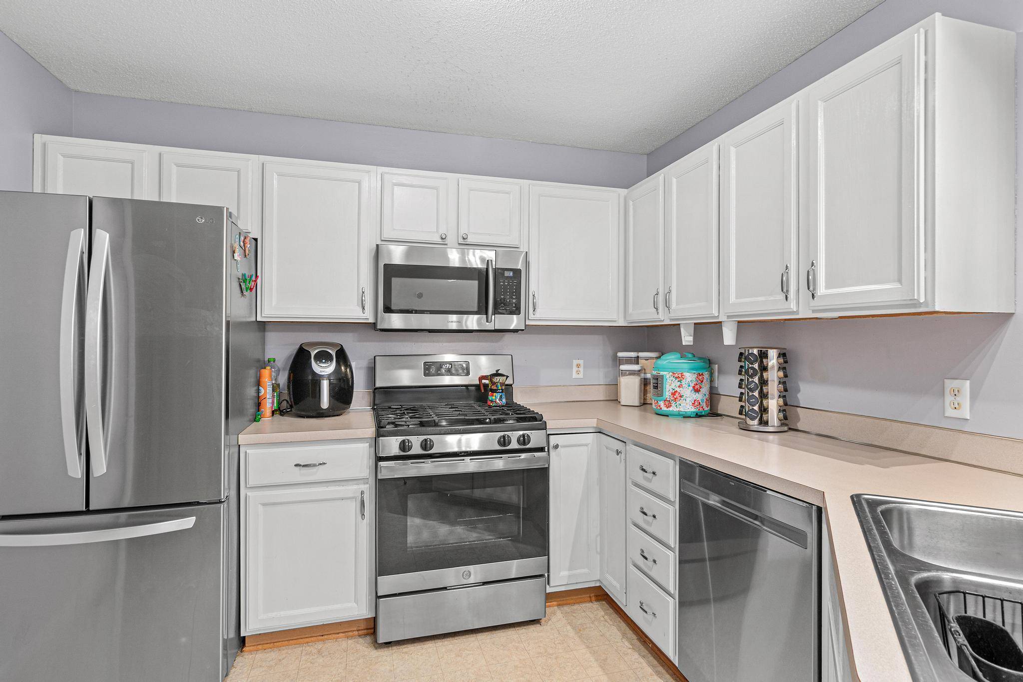 11863 River Hills DR, Burnsville, MN 55337