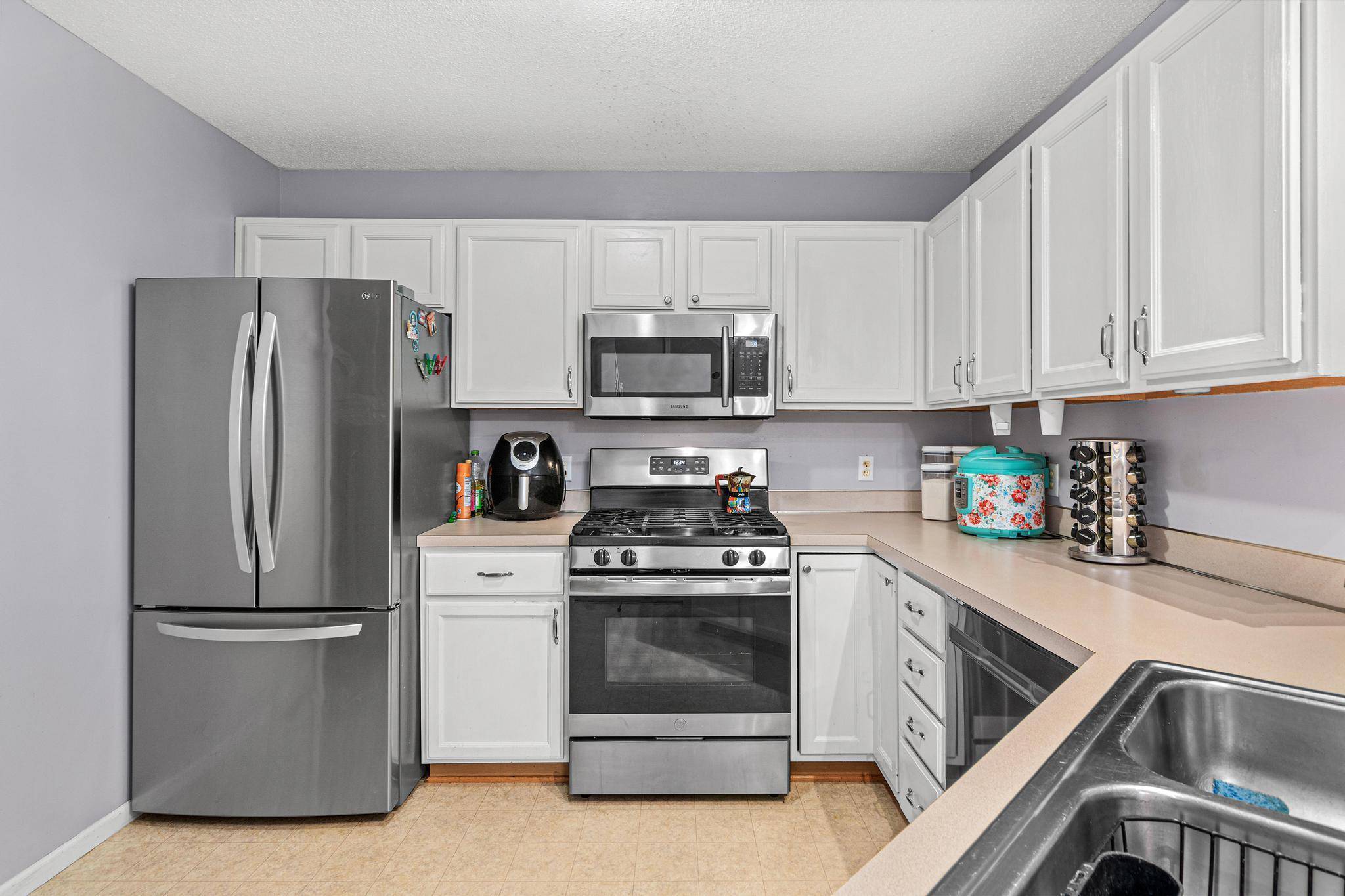 11863 River Hills DR, Burnsville, MN 55337