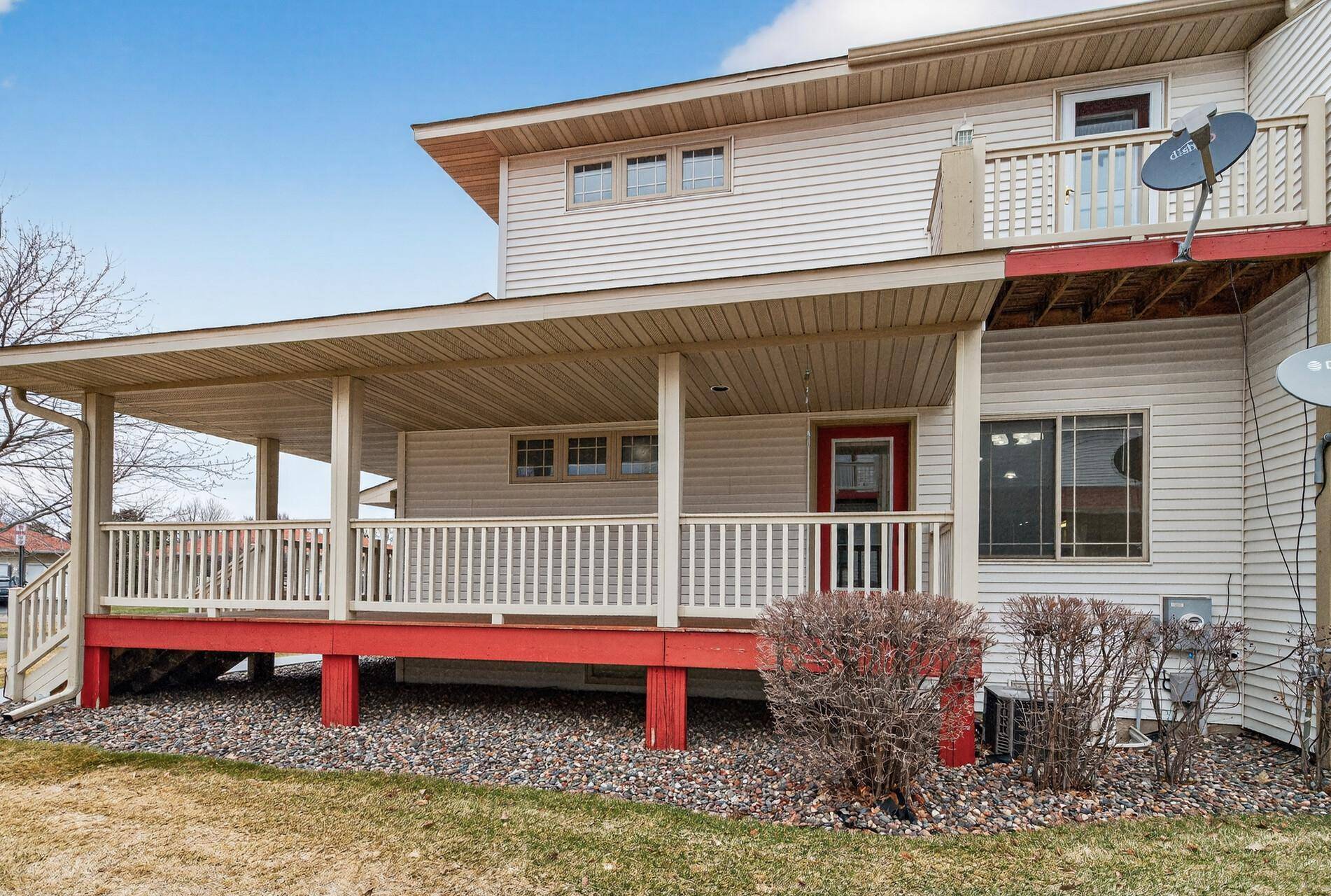 8635 Tessman CIR N, Brooklyn Park, MN 55445