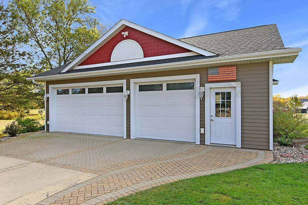 2002 Hazel Hill RD SE, Alexandria, MN 56308
