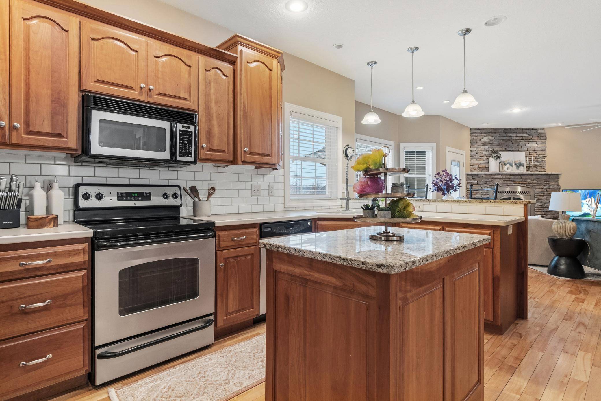 2002 Hazel Hill RD SE, Alexandria, MN 56308