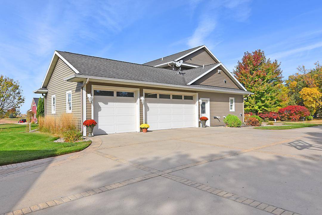 2002 Hazel Hill RD SE, Alexandria, MN 56308
