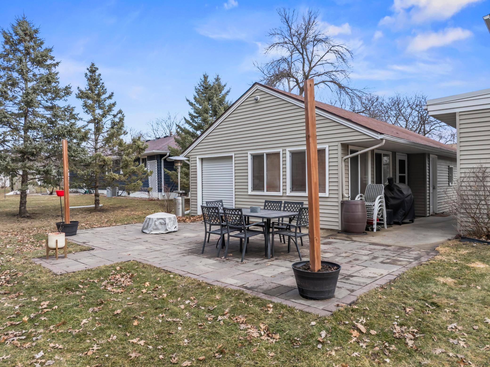 2200 2nd AVE NW, Austin, MN 55912