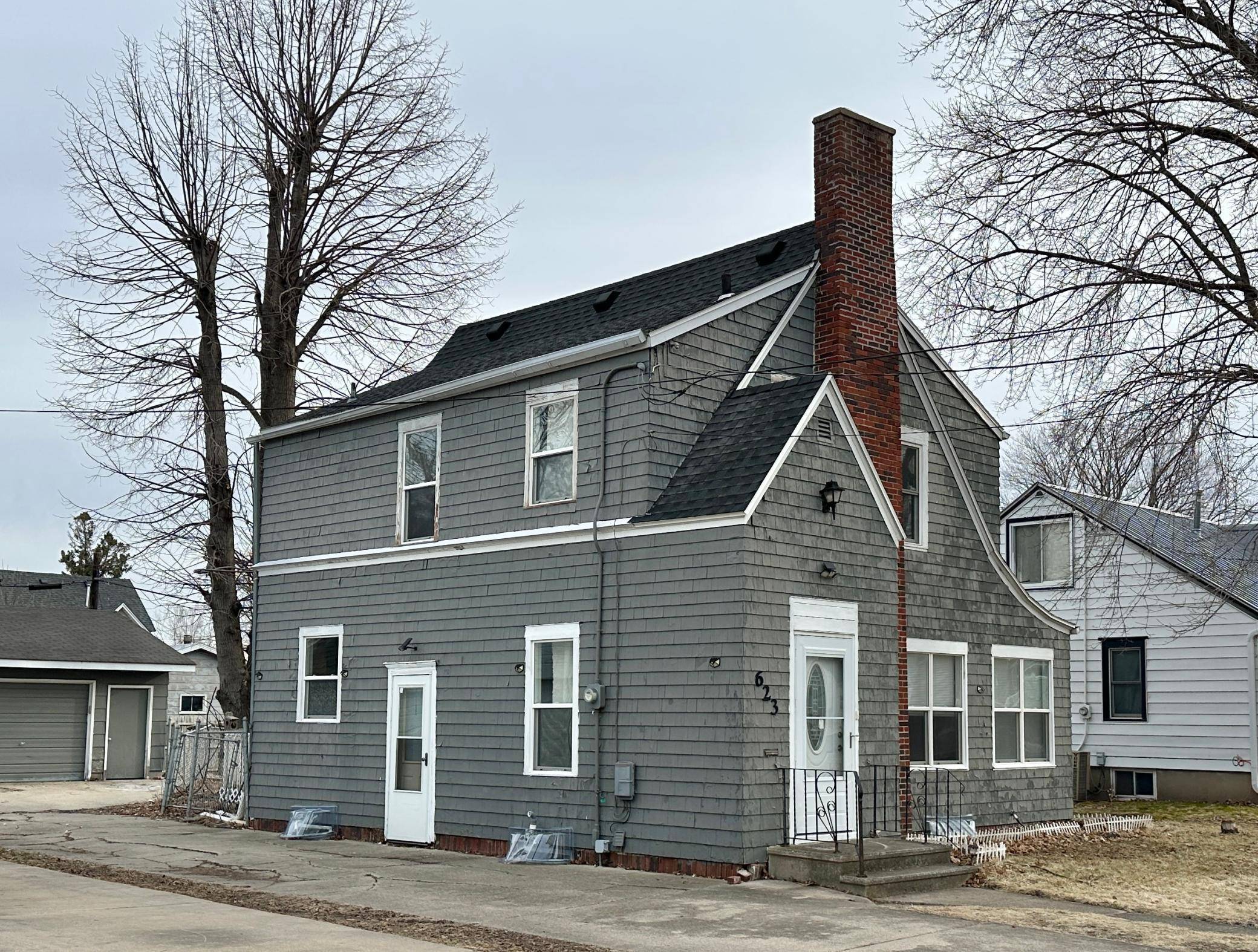 623 E 6th ST, Albert Lea, MN 56007