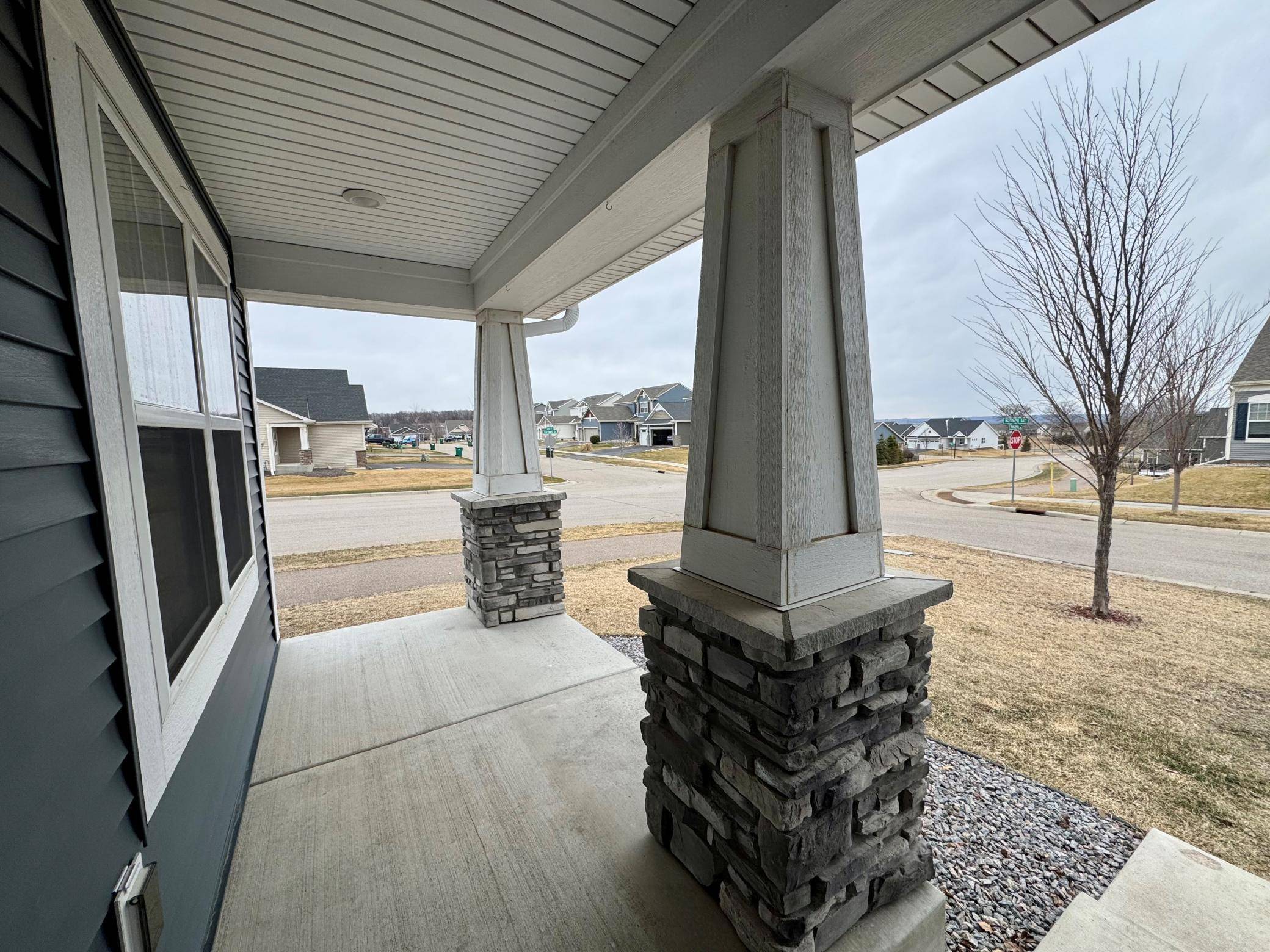1460 Nutmeg CIR, Carver, MN 55315