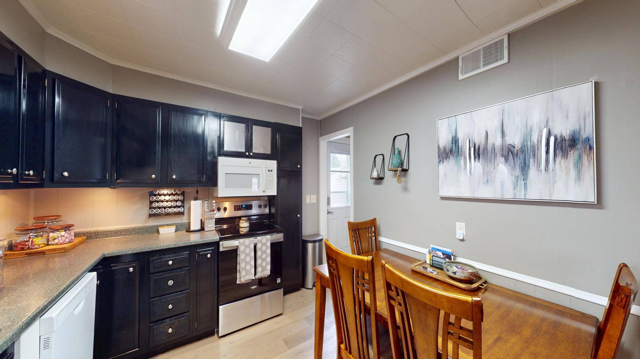 1425 Academy AVE, Albert Lea, MN 56007