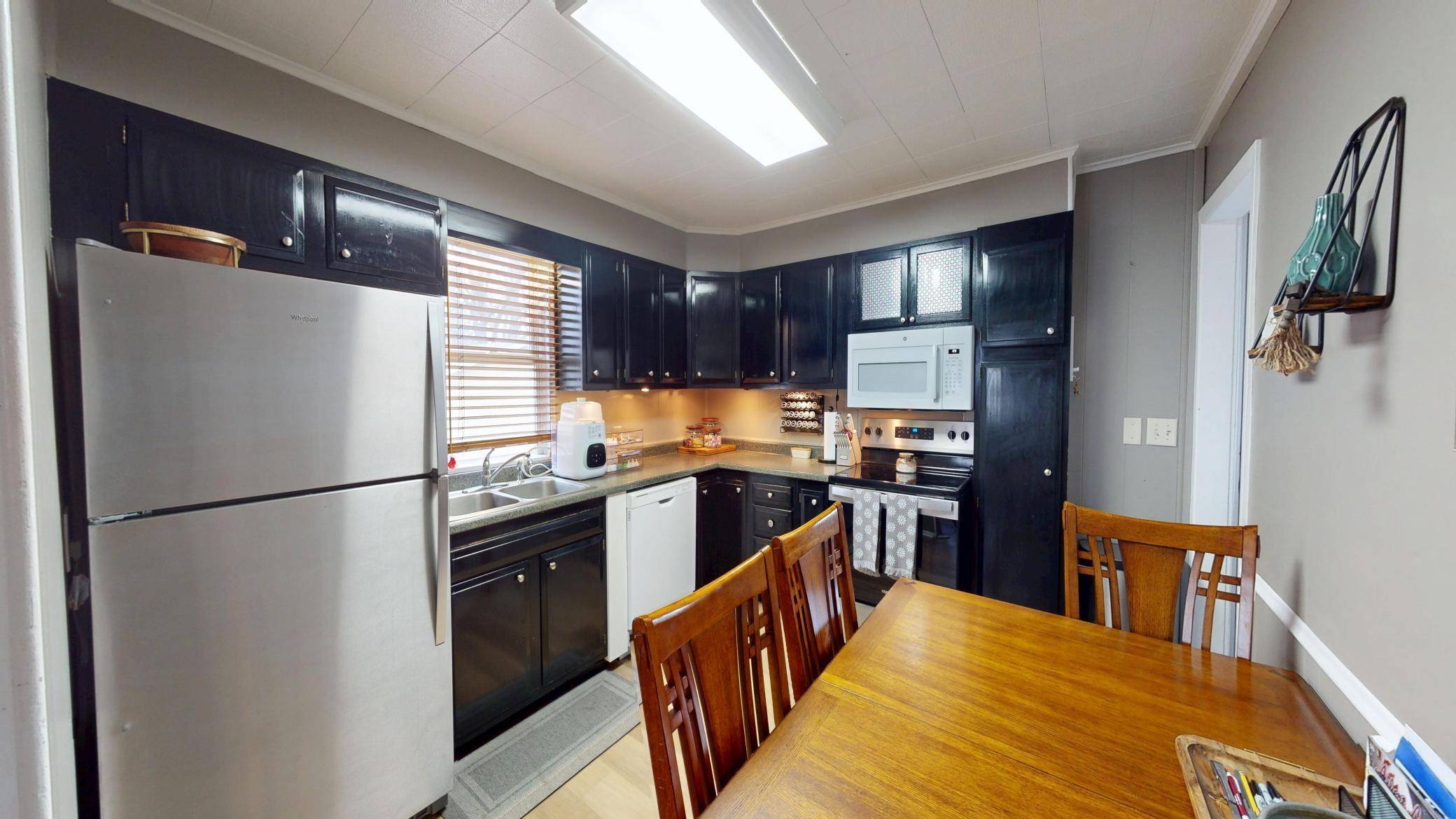 1425 Academy AVE, Albert Lea, MN 56007