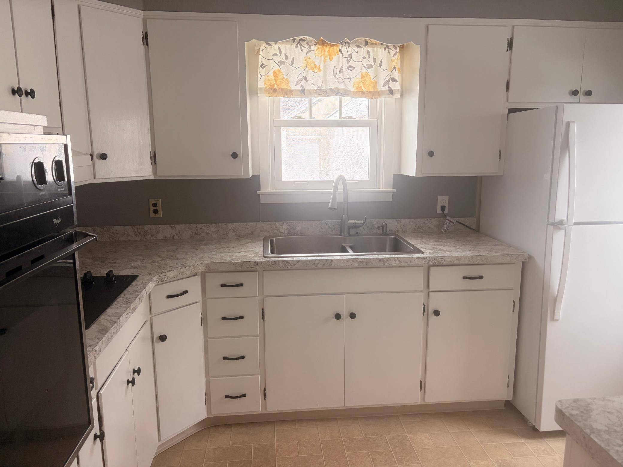 707 11th ST NW, Austin, MN 55912