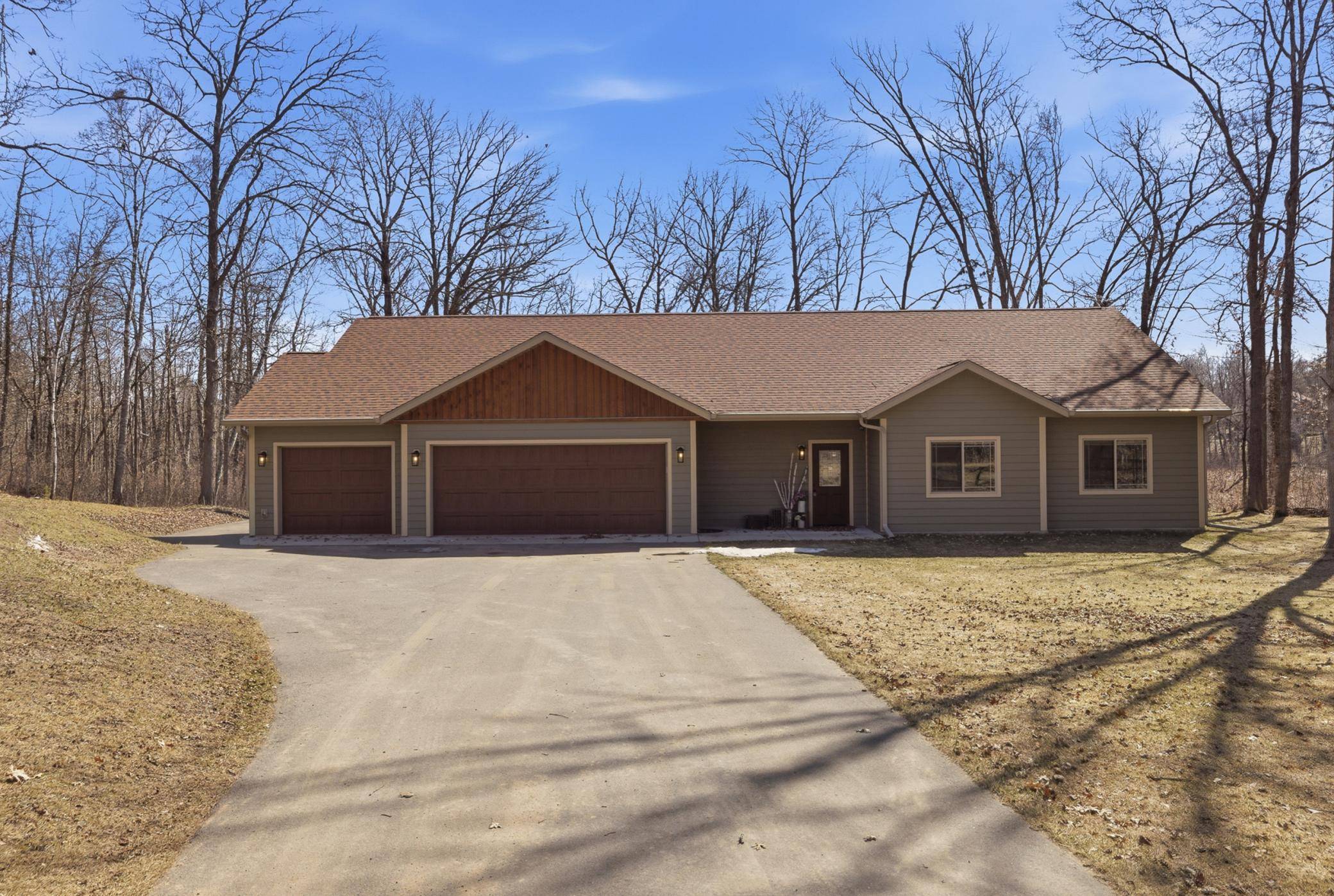 8393 Flower TRL, Breezy Point, MN 56472