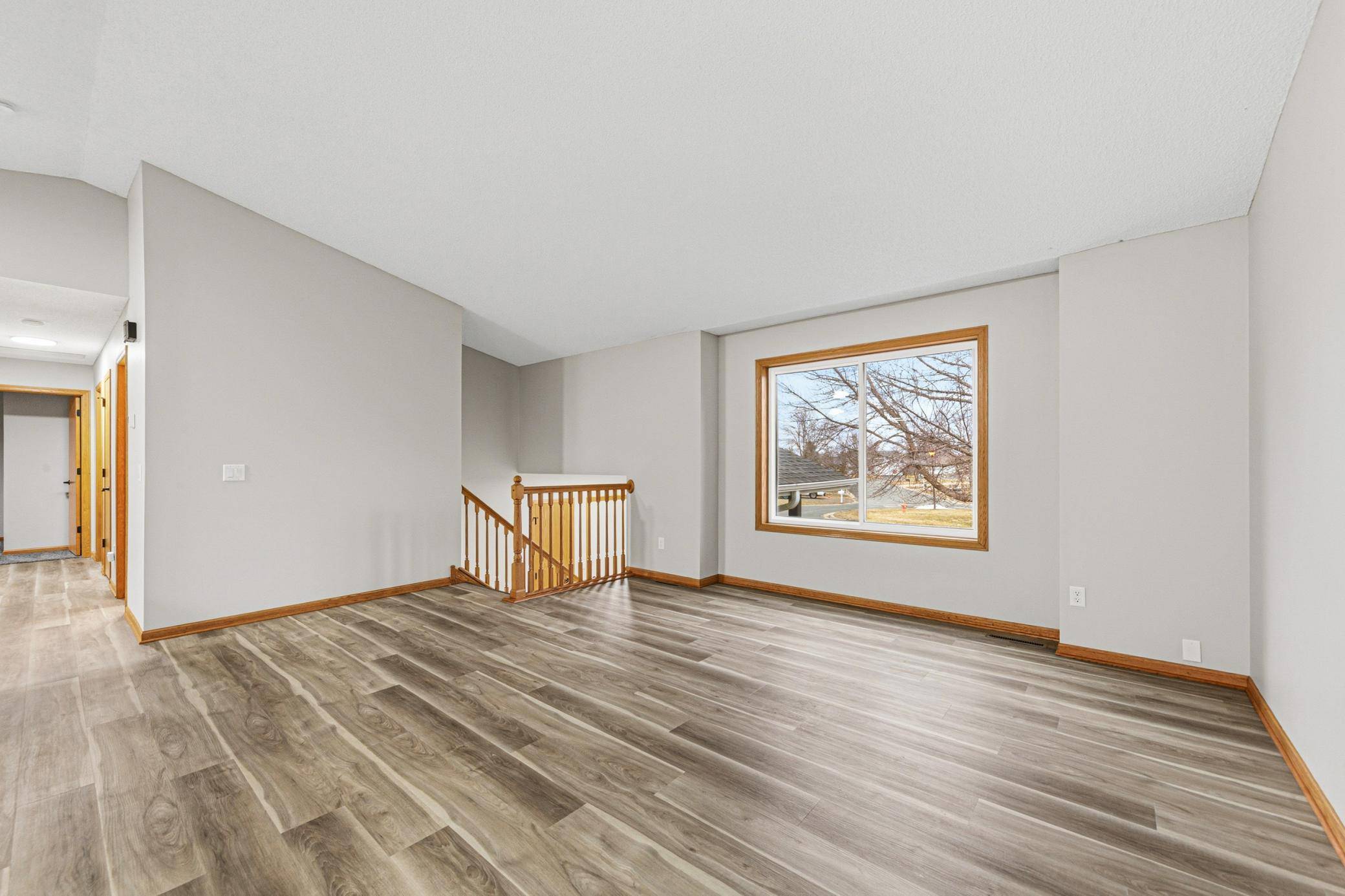 816 Orchard CIR, Belle Plaine, MN 56011