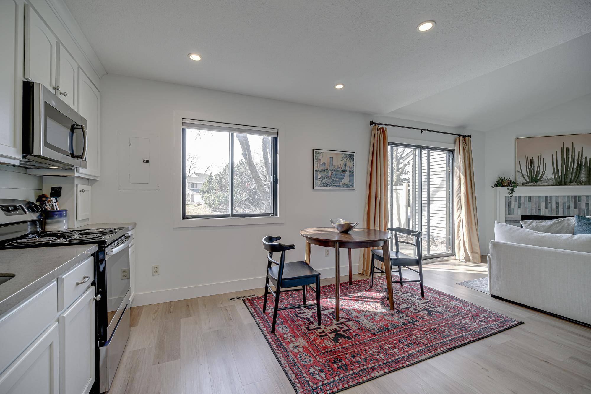 5478 Sanibel DR, Minnetonka, MN 55343