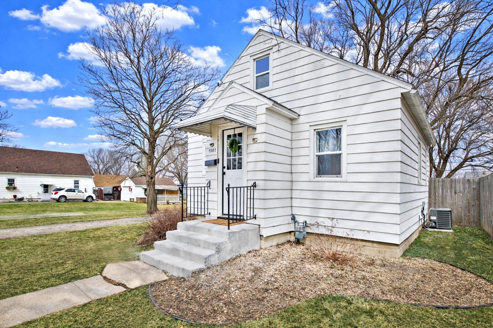 1801 E Oakland AVE, Austin, MN 55912