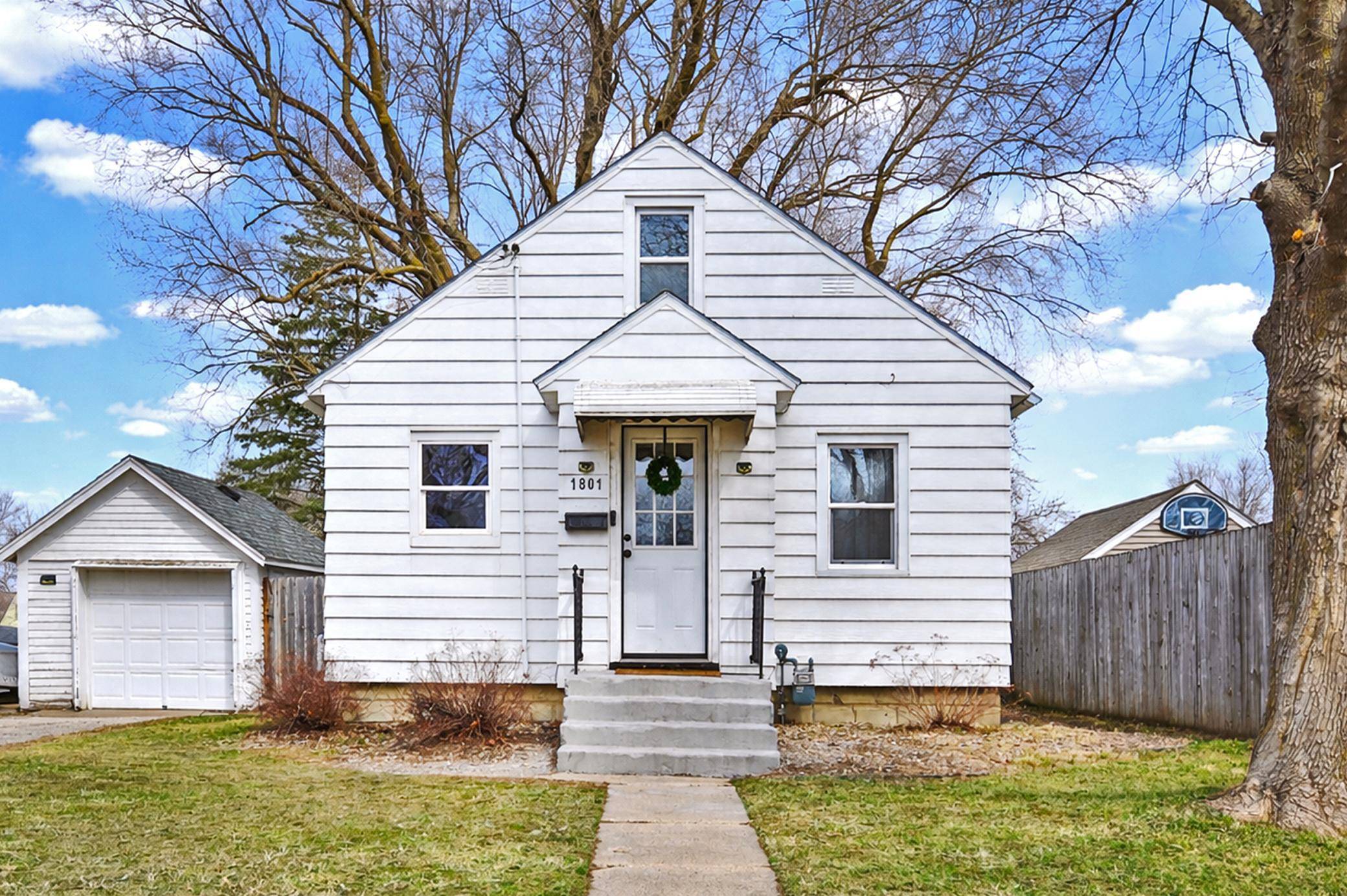 1801 E Oakland AVE, Austin, MN 55912
