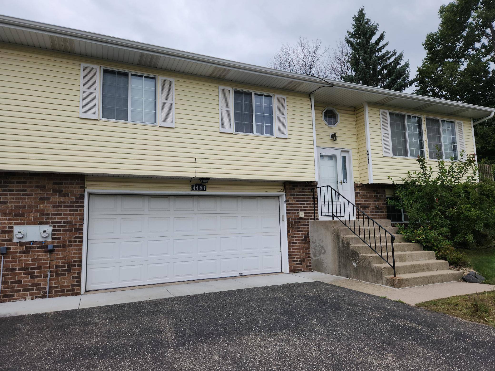 4418 Clover LN #B, Eagan, MN 55122