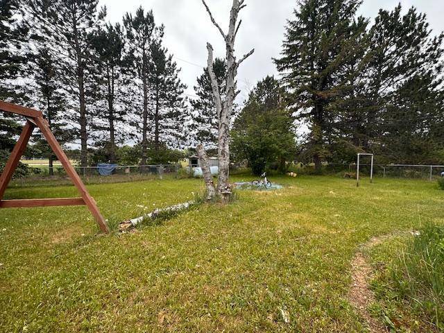 38 Locust DR, Babbitt, MN 55706