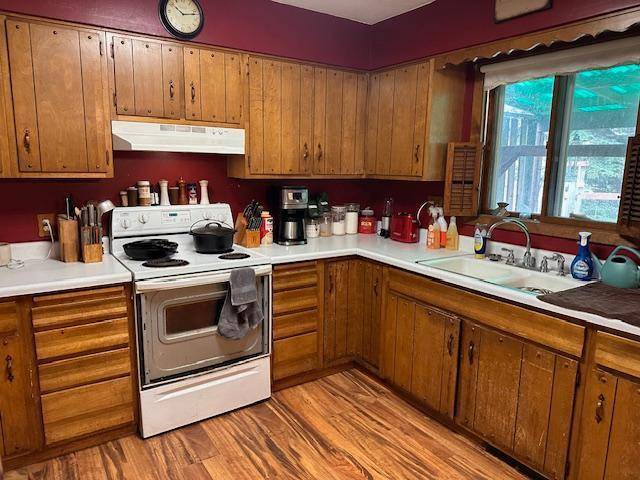 38 Locust DR, Babbitt, MN 55706