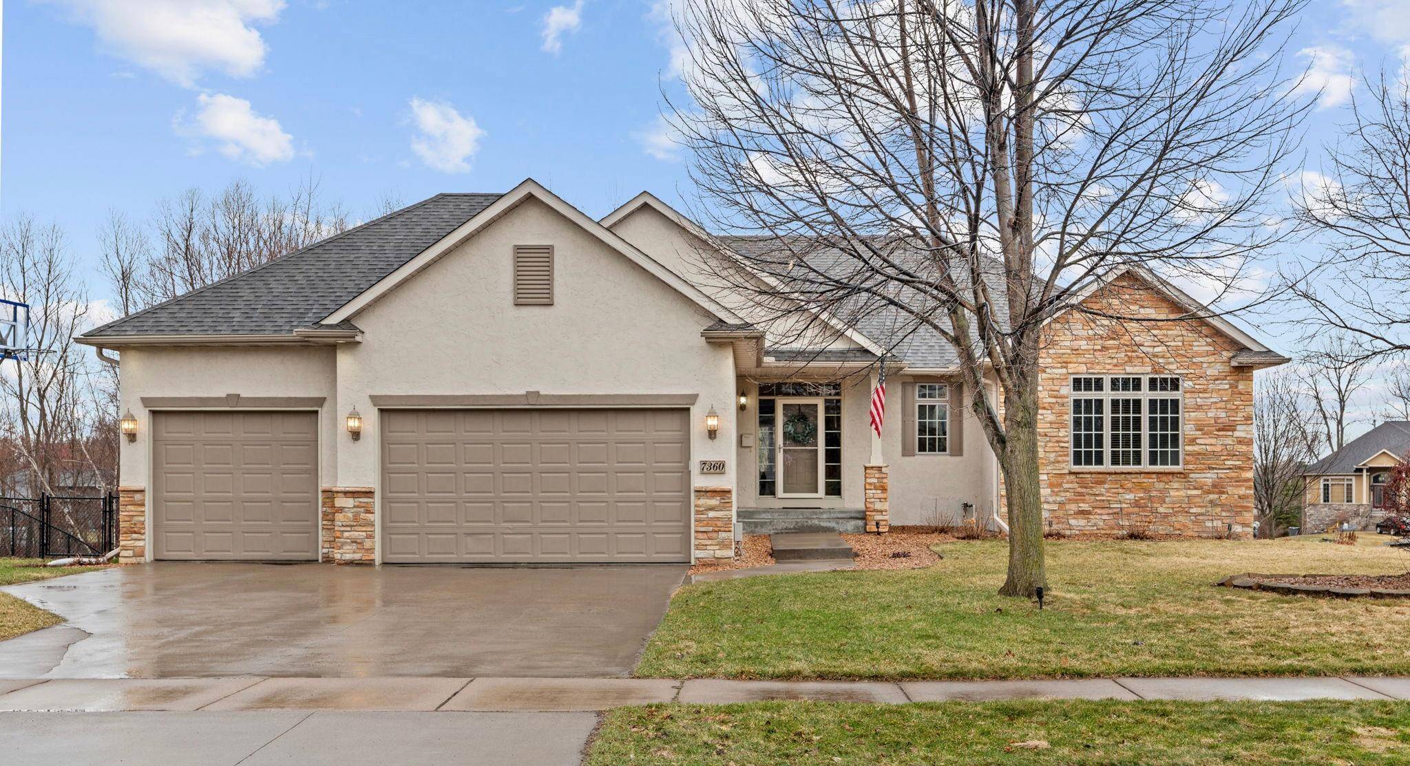 7360 Peltier CIR, Centerville, MN 55038