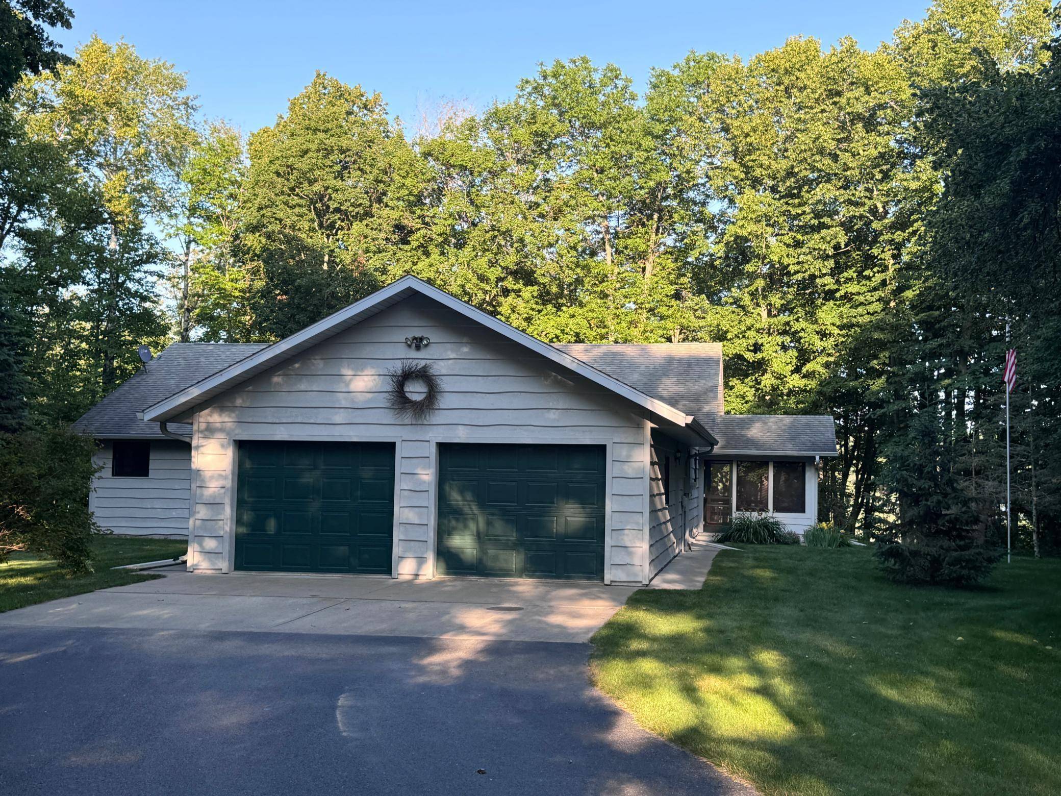 47086 Schoolhouse DR, Becida, MN 56678