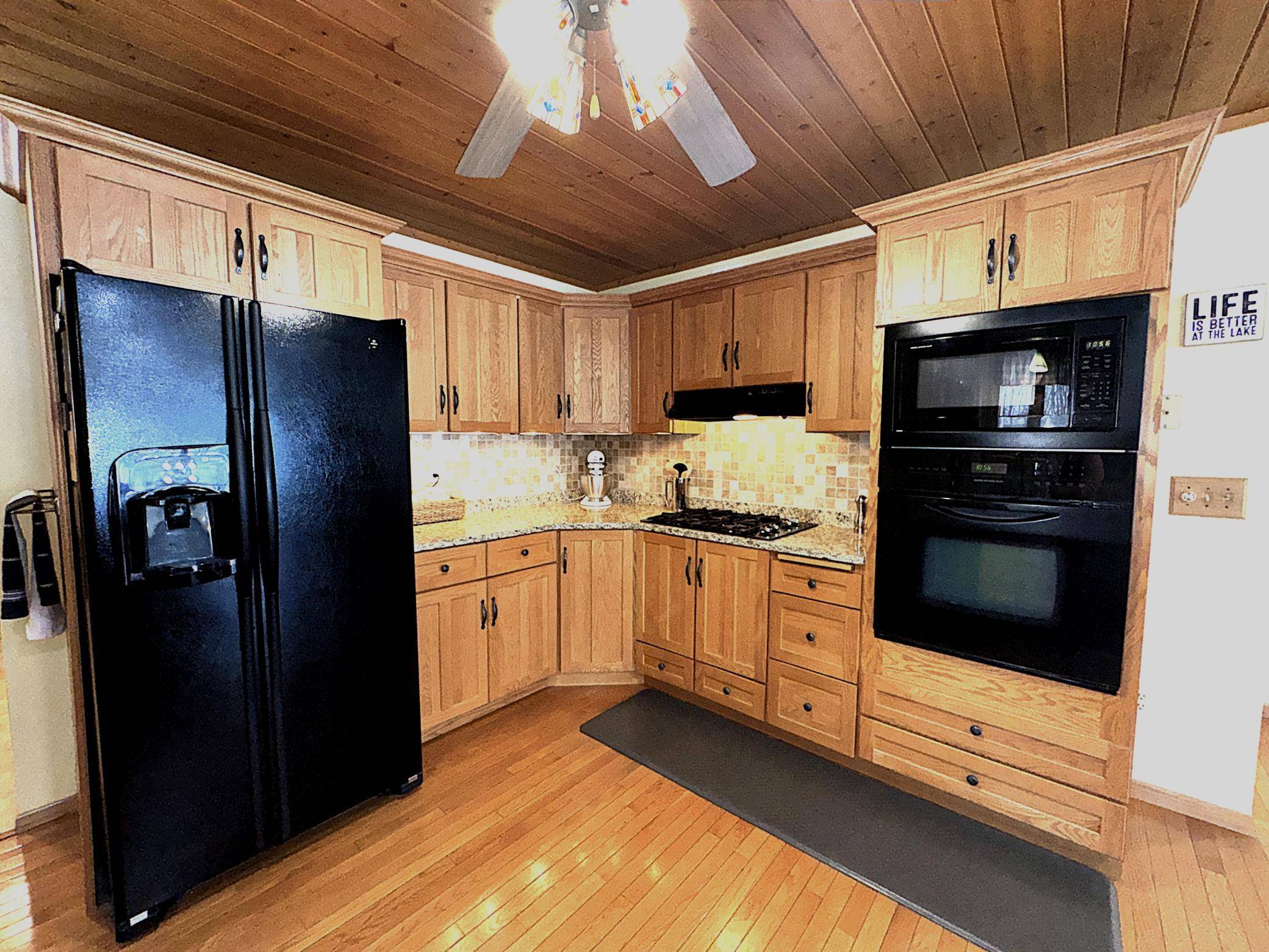 47086 Schoolhouse DR, Becida, MN 56678