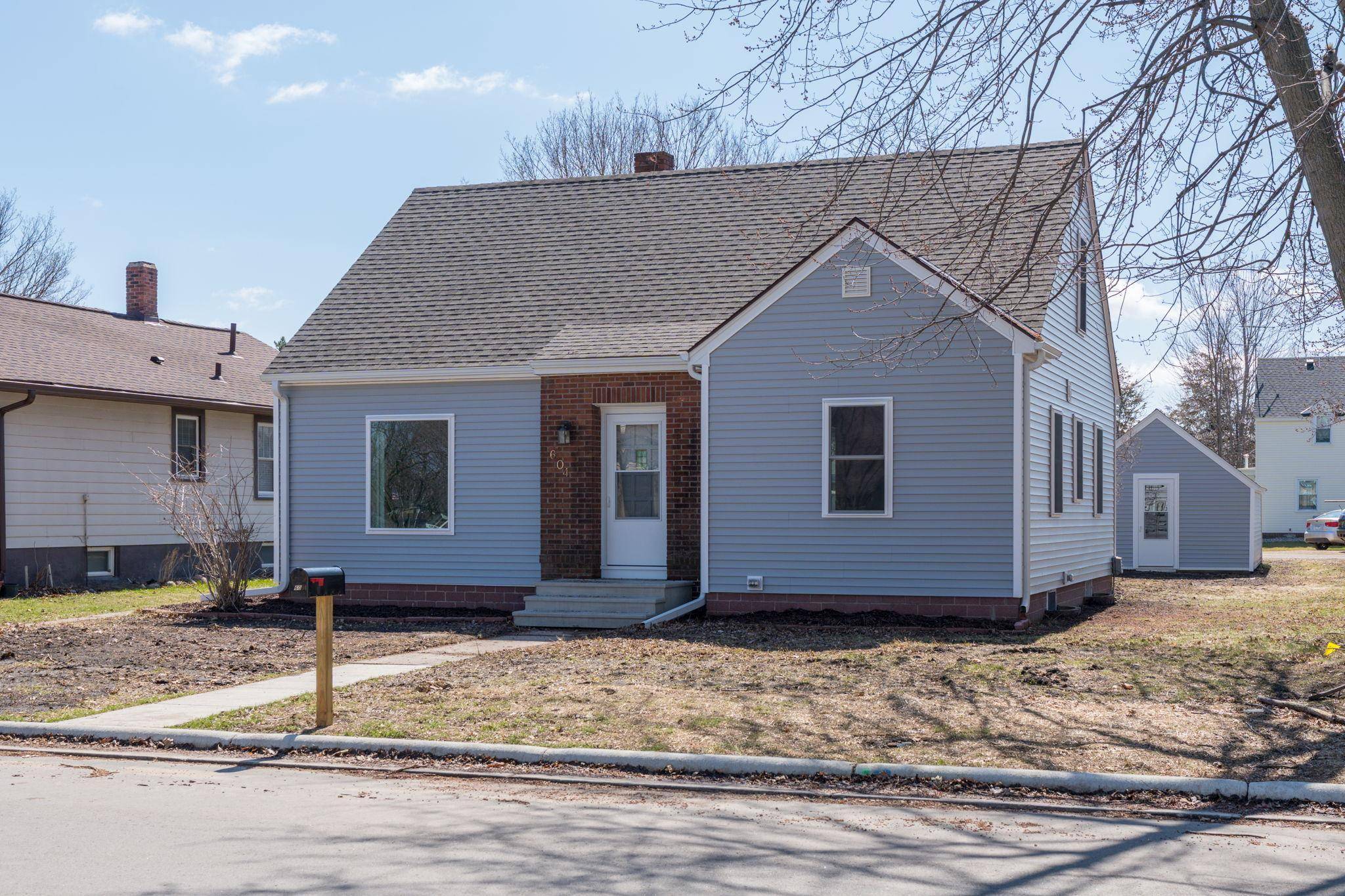 604 W Brooks ST, Arlington, MN 55307