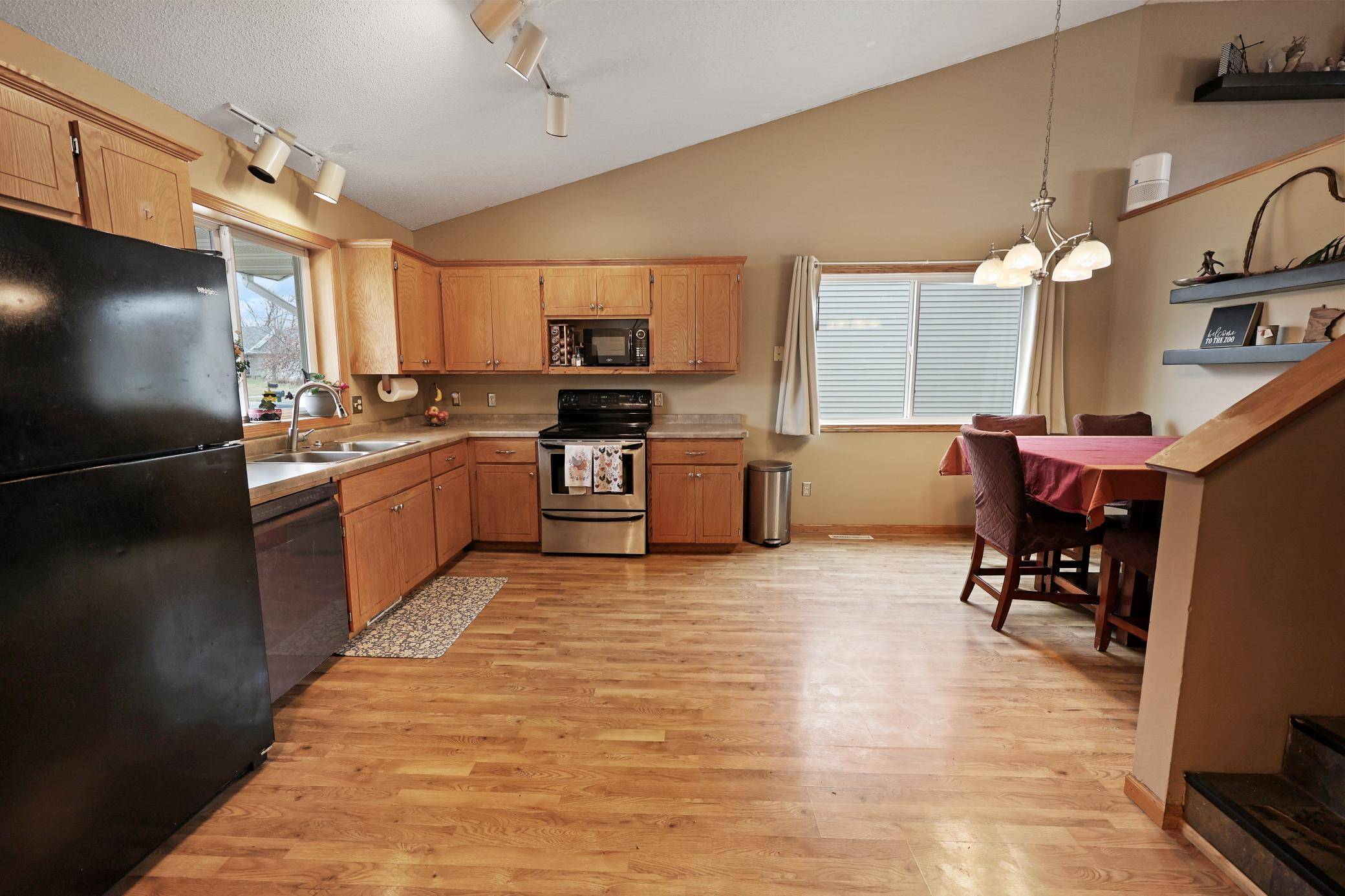 1587 Peach DR NE, Sauk Rapids, MN 56379