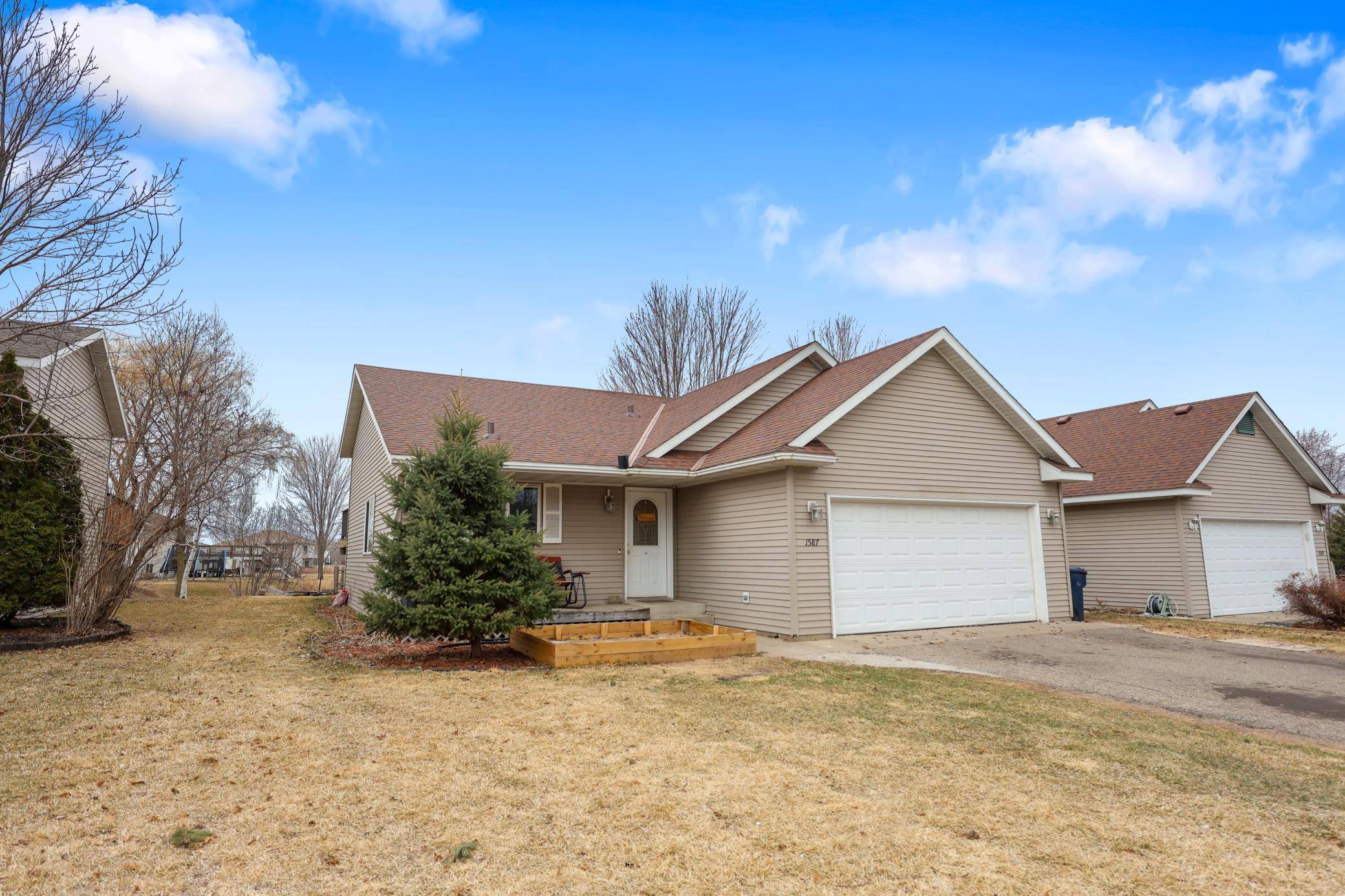 1587 Peach DR NE, Sauk Rapids, MN 56379