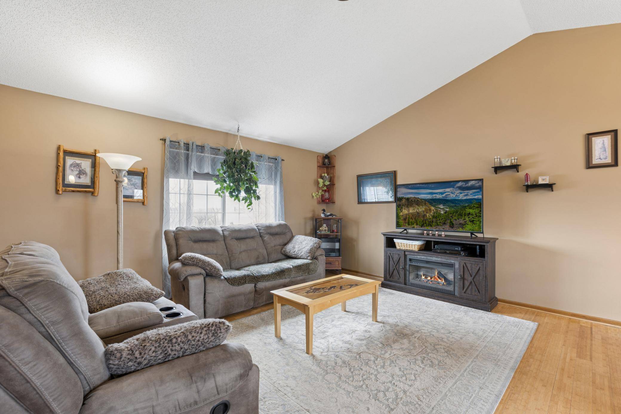 18716 Traverse LN, Big Lake, MN 55309
