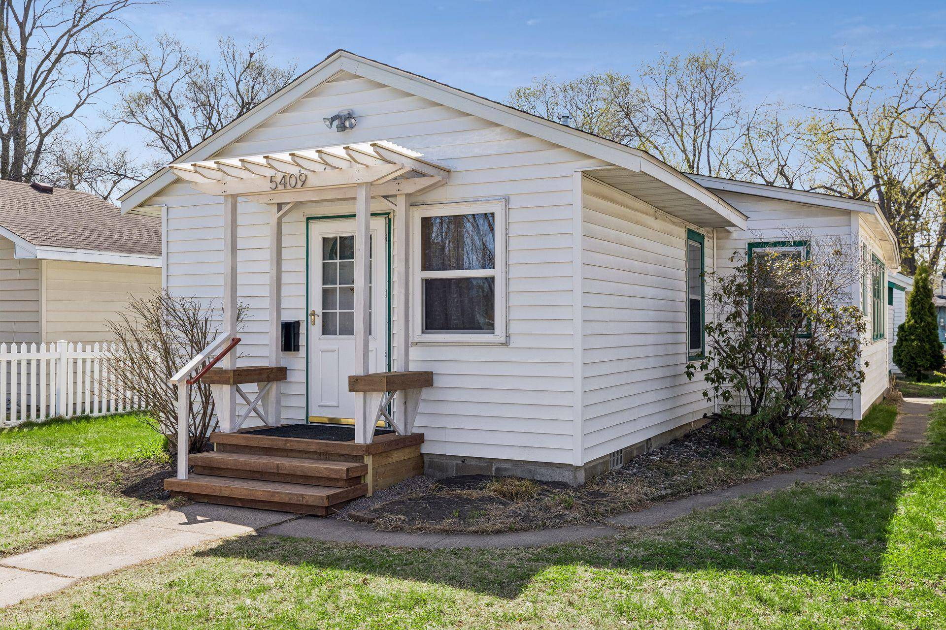 5409 Fremont AVE N, Brooklyn Center, MN 55430