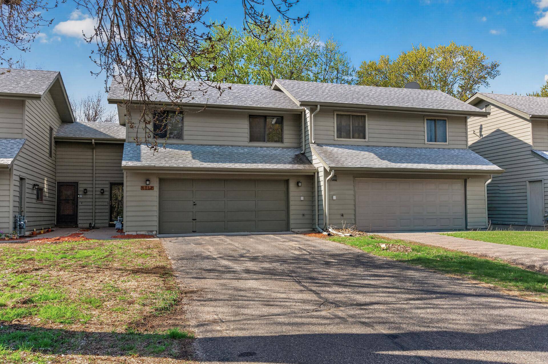 6017 79th AVE N, Brooklyn Park, MN 55443