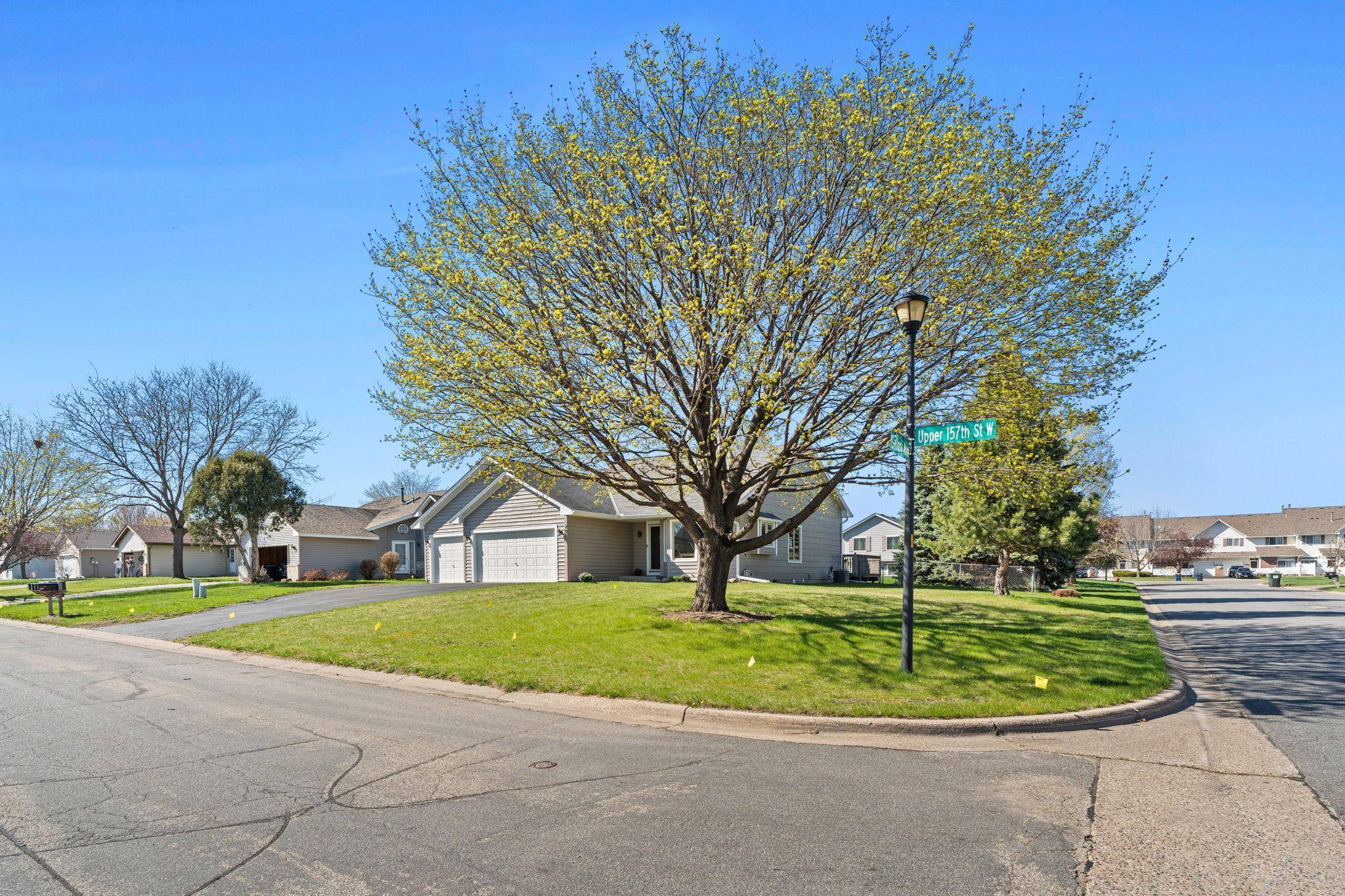 7055 Upper 157th ST W, Apple Valley, MN 55124
