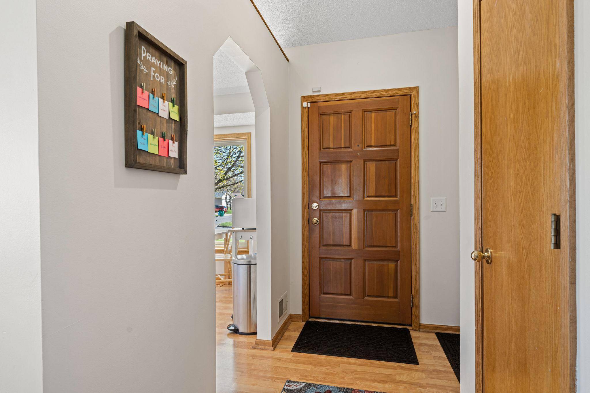 7055 Upper 157th ST W, Apple Valley, MN 55124
