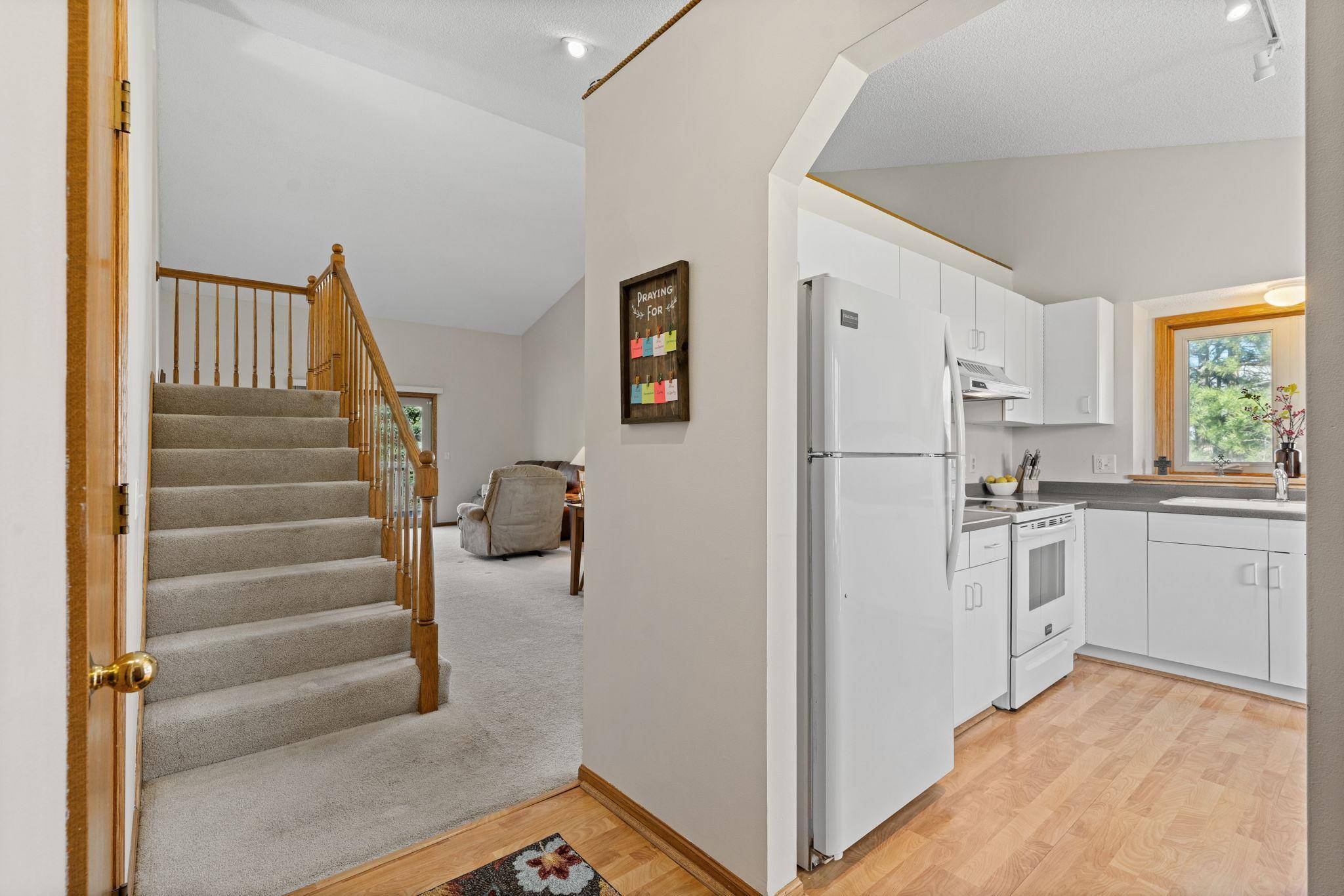 7055 Upper 157th ST W, Apple Valley, MN 55124