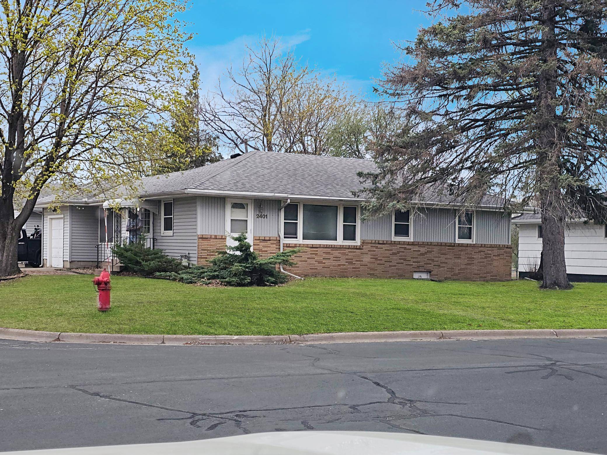 2401 55th AVE N, Brooklyn Center, MN 55430