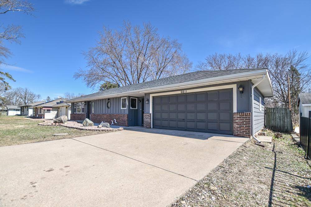 6611 Mckinley ST NE, Fridley, MN 55432