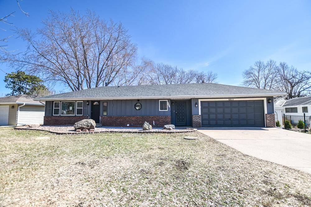6611 Mckinley ST NE, Fridley, MN 55432