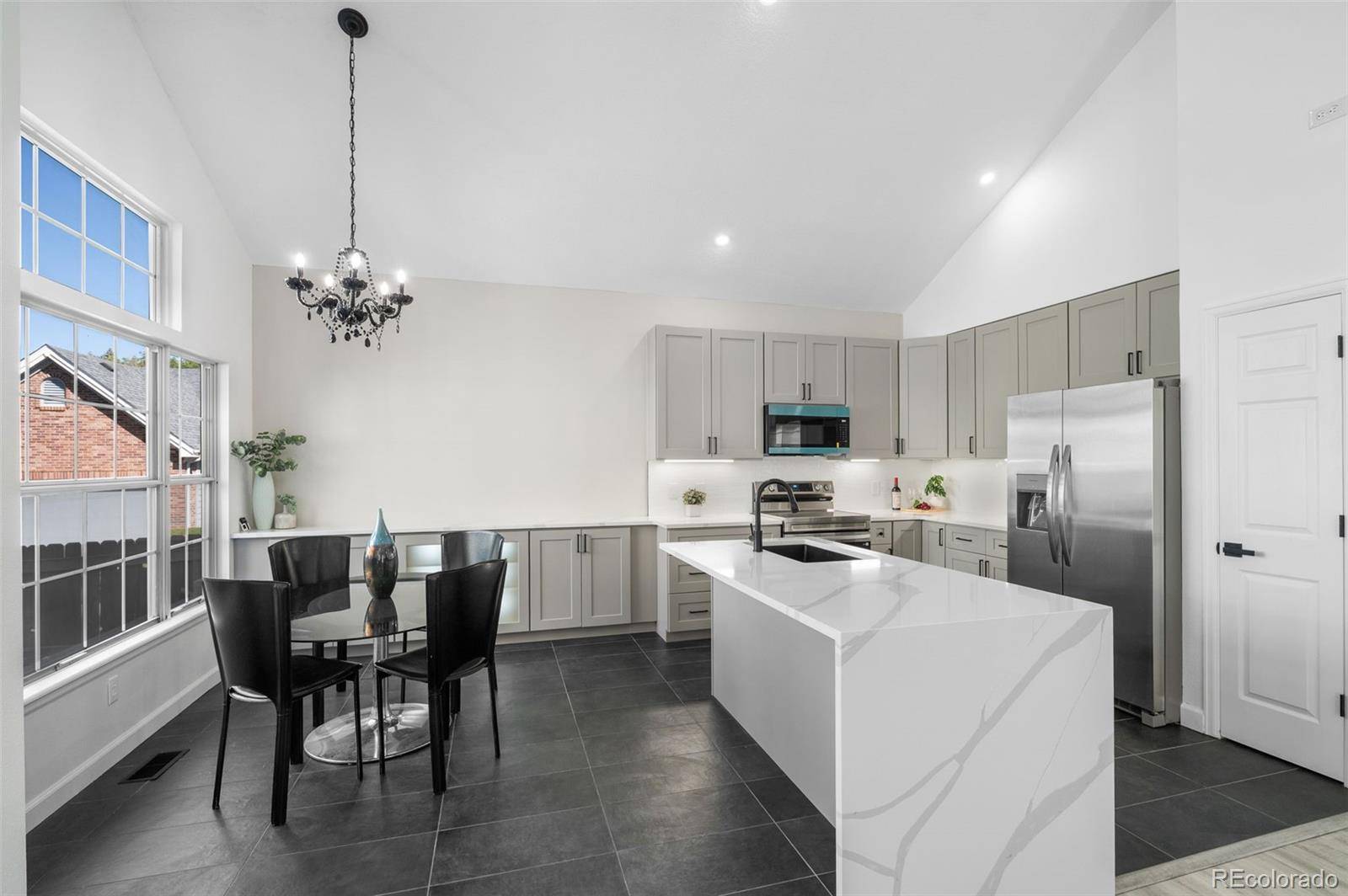 2215 S Kenton ST, Aurora, CO 80014