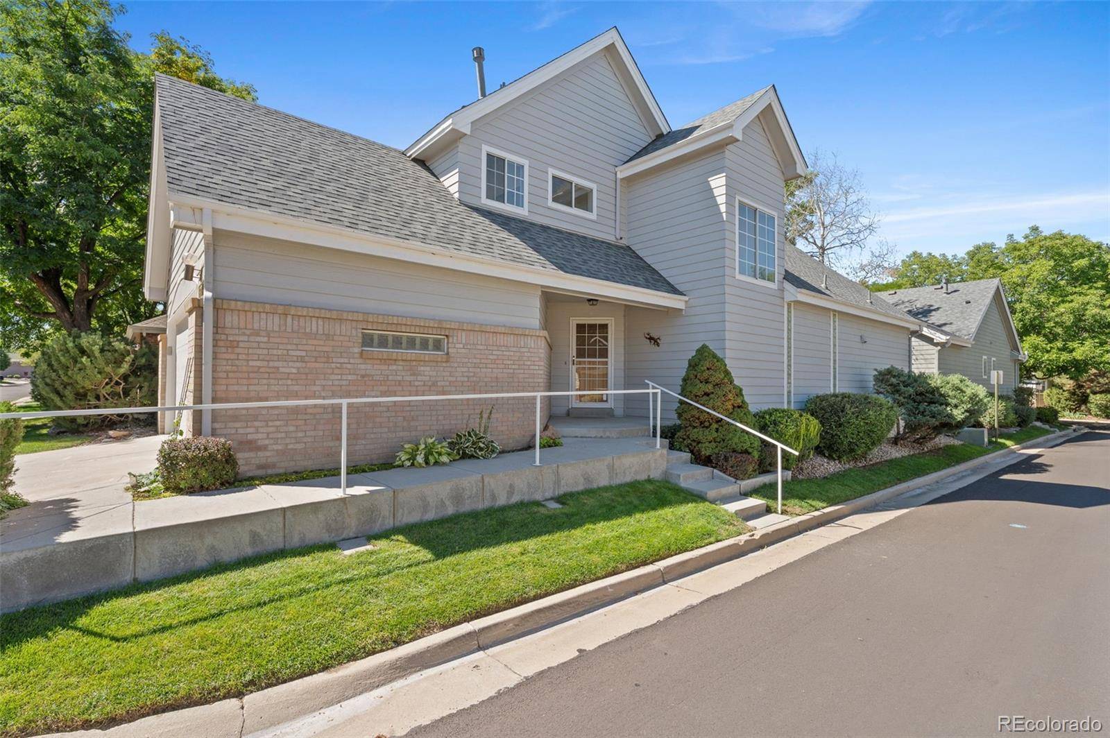 2215 S Kenton ST, Aurora, CO 80014