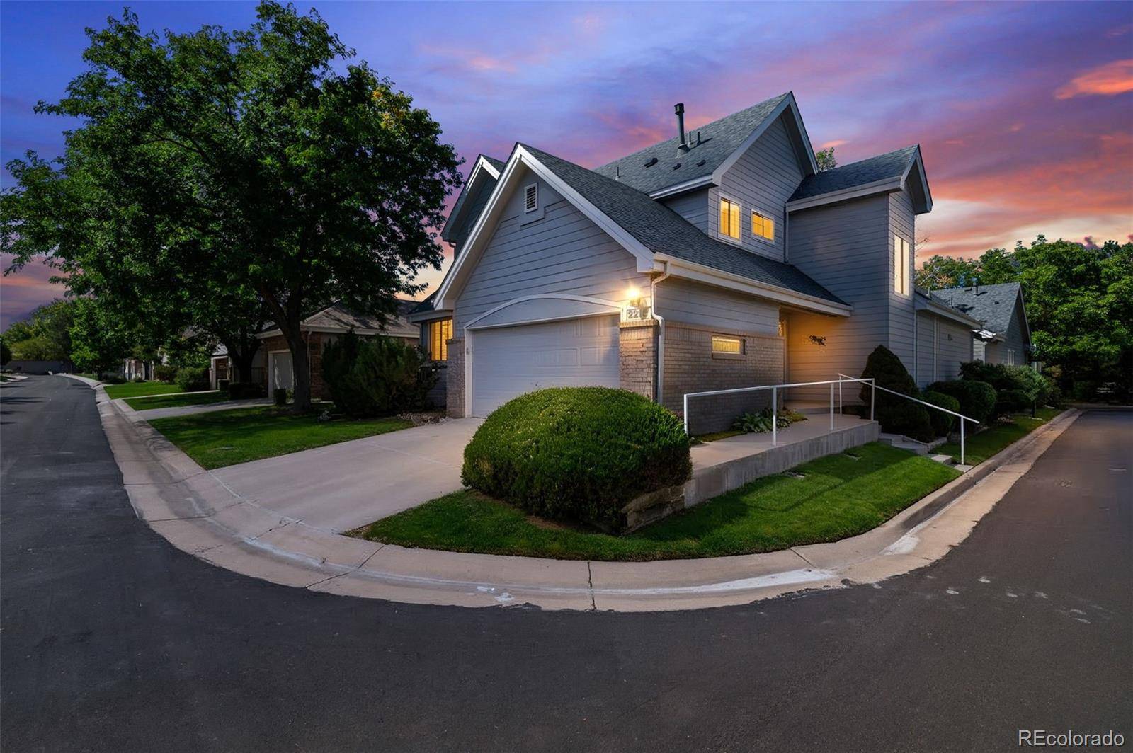 2215 S Kenton ST, Aurora, CO 80014