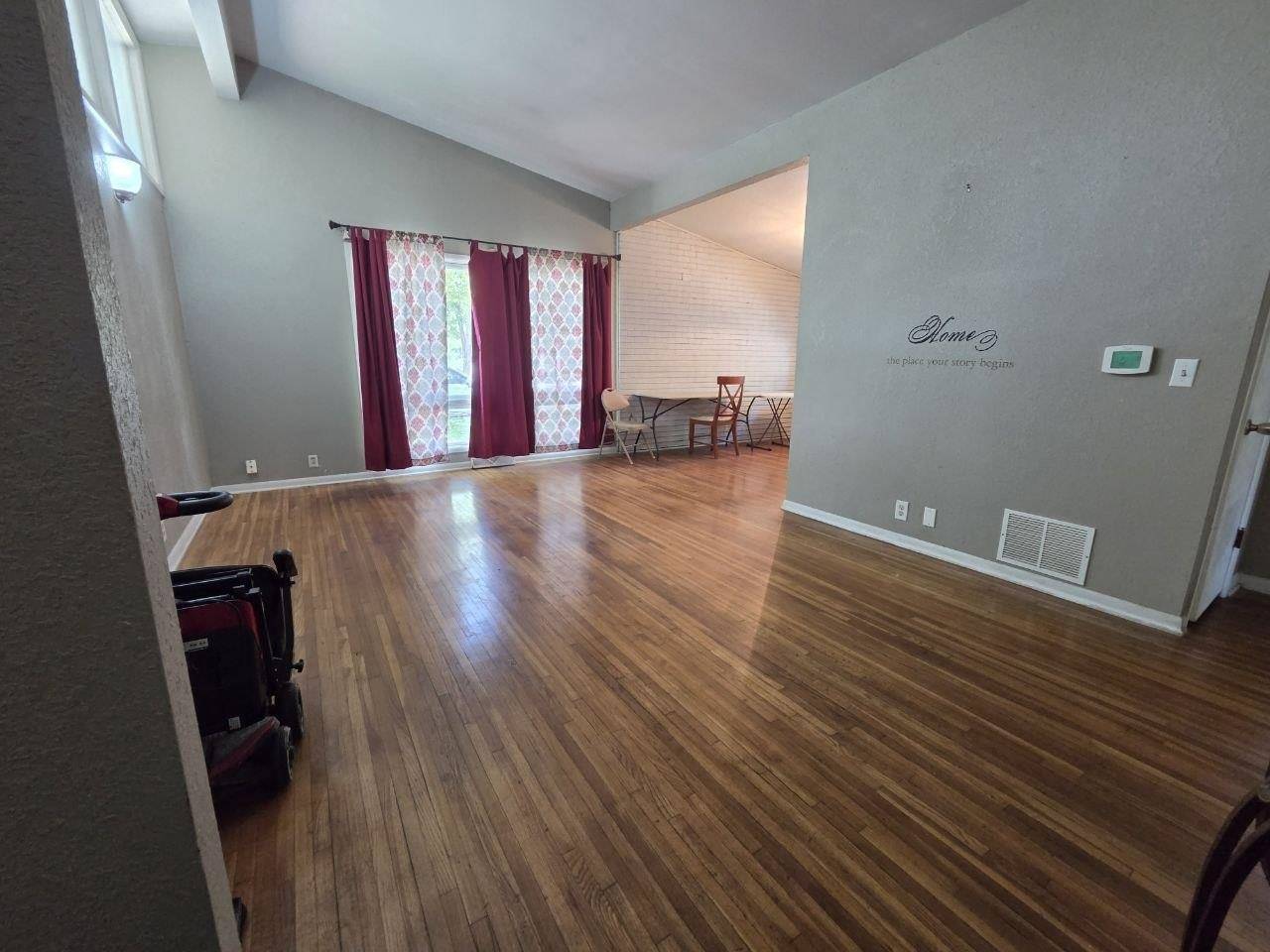 3802 W DEL SIENNO ST, Wichita, KS 67203-4319