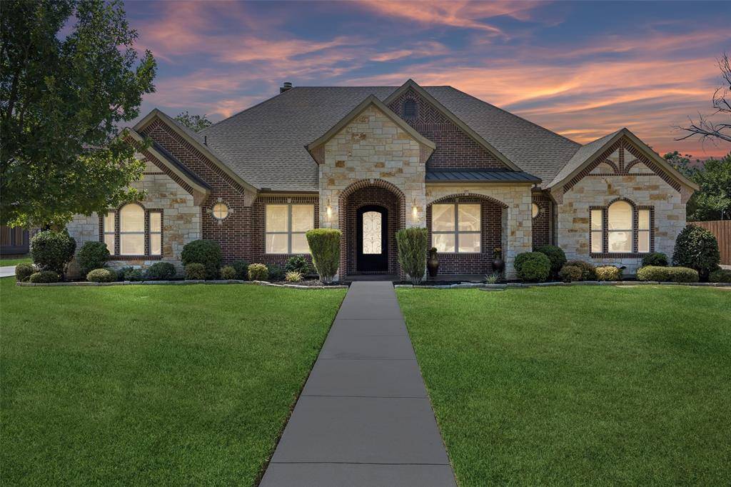 2526 Fruitland Avenue, Farmers Branch, TX 75234
