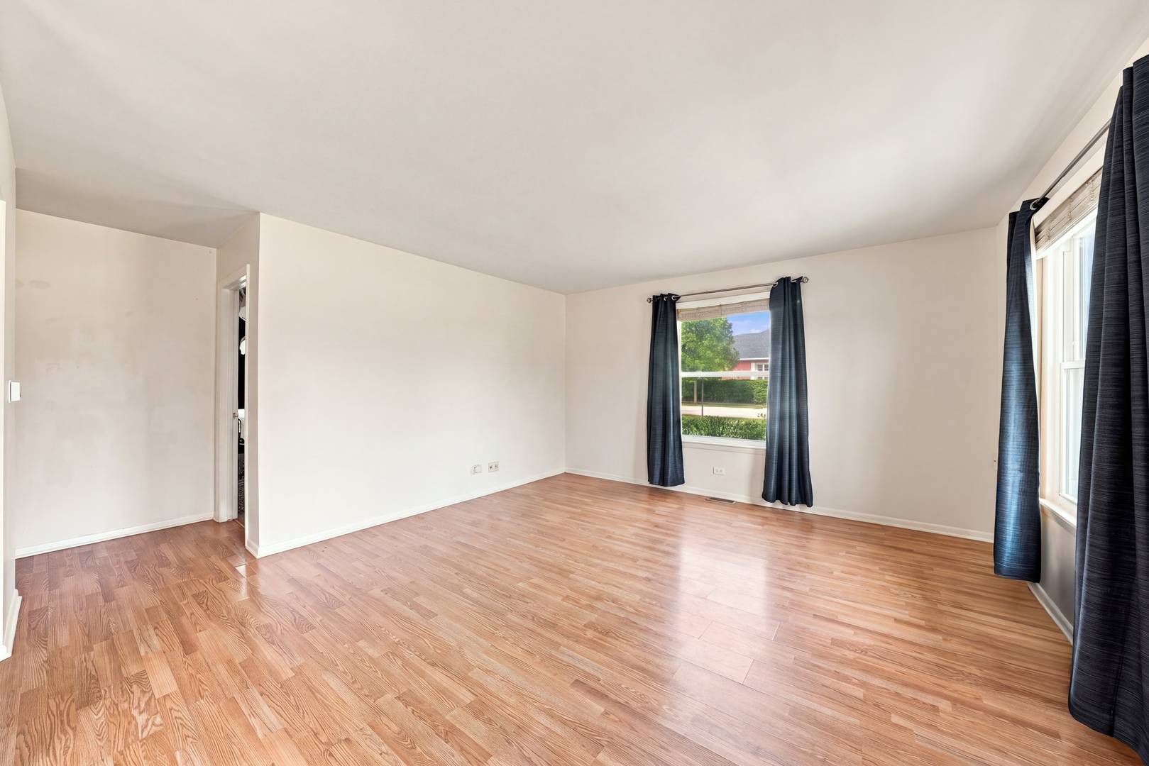773 Pahl RD, Elk Grove Village, IL 60007