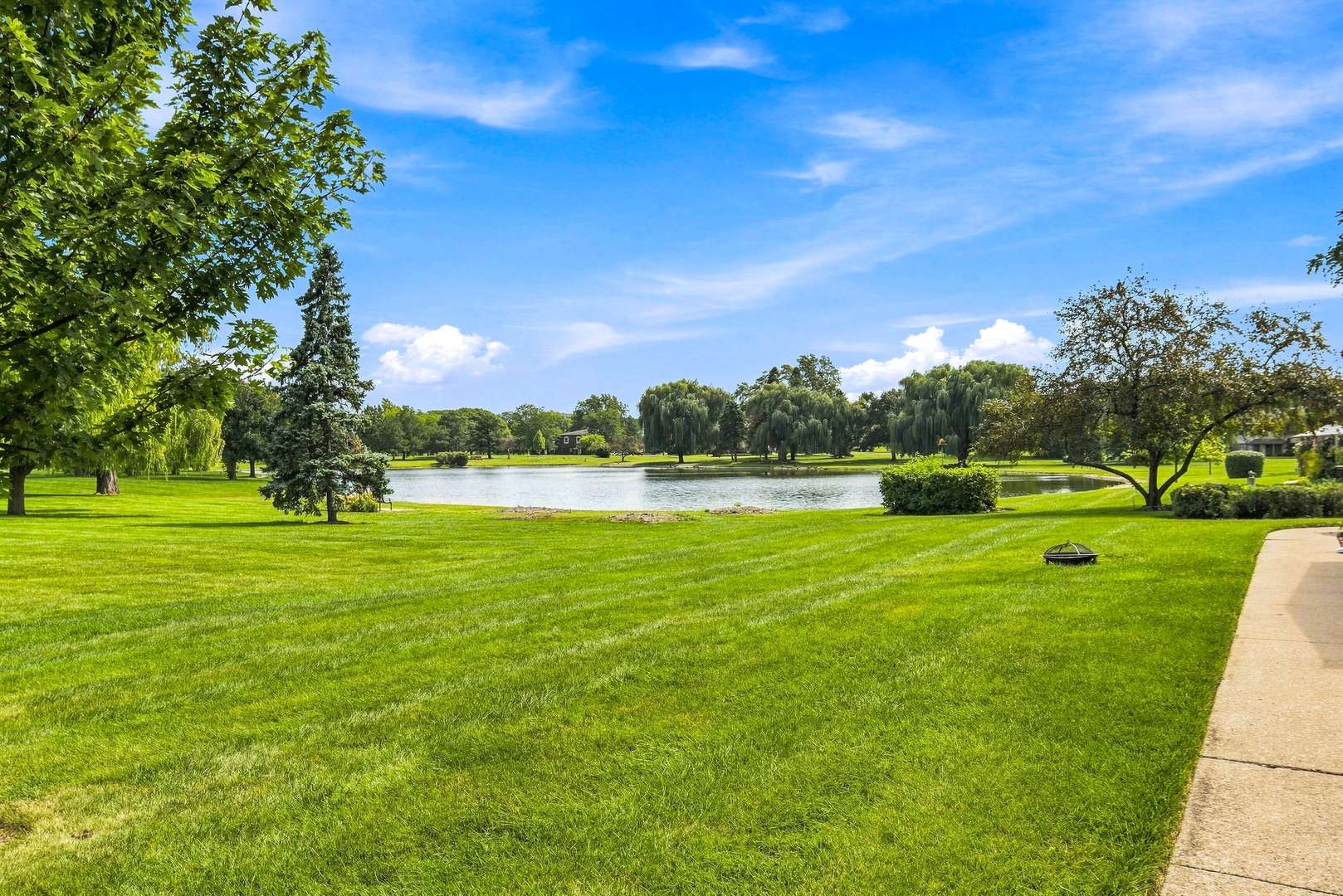 773 Pahl RD, Elk Grove Village, IL 60007