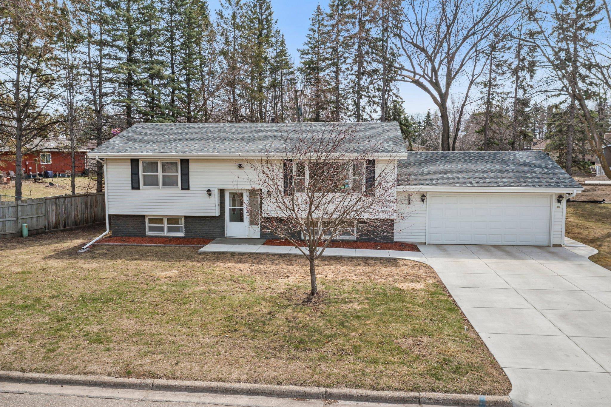 365 Spruce ST E, Annandale, MN 55302